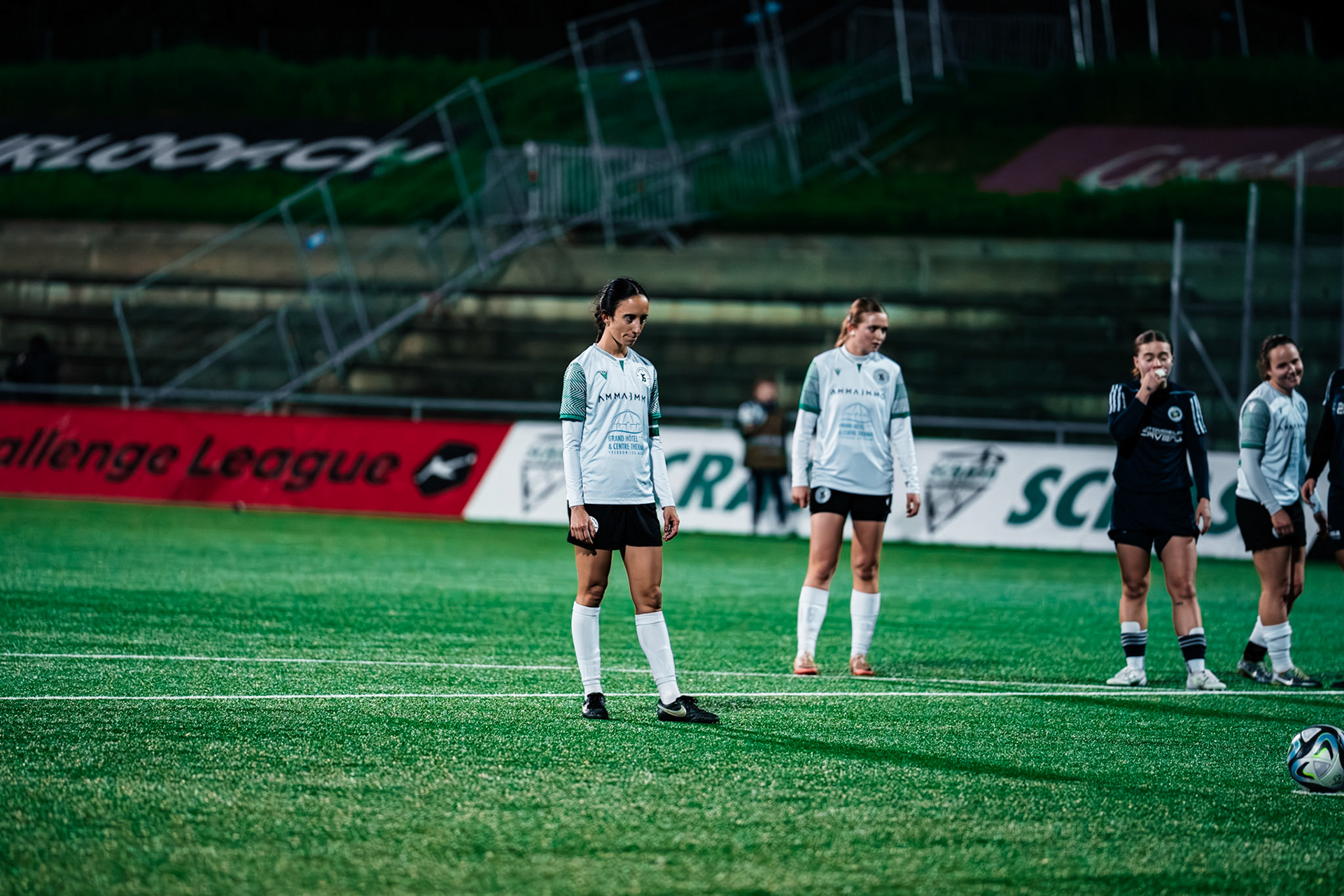 Etoile Carouge FC et Yverdon Sport FC au  Stade de la Fontenette (Christian António/LibsVisuals.com)