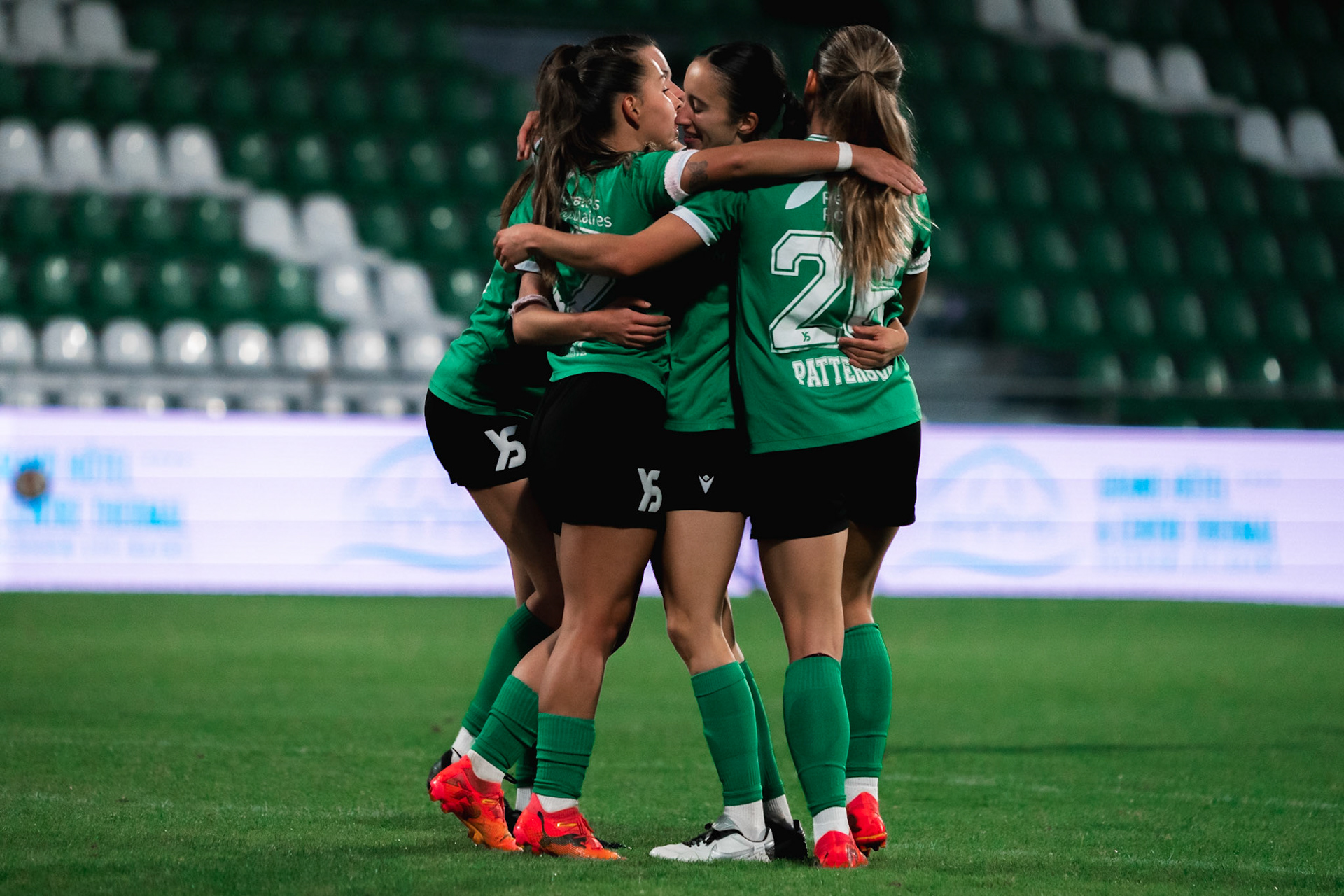 Ligue nationale B Féminine Yverdon Sport FC - Etoile Carouge FC