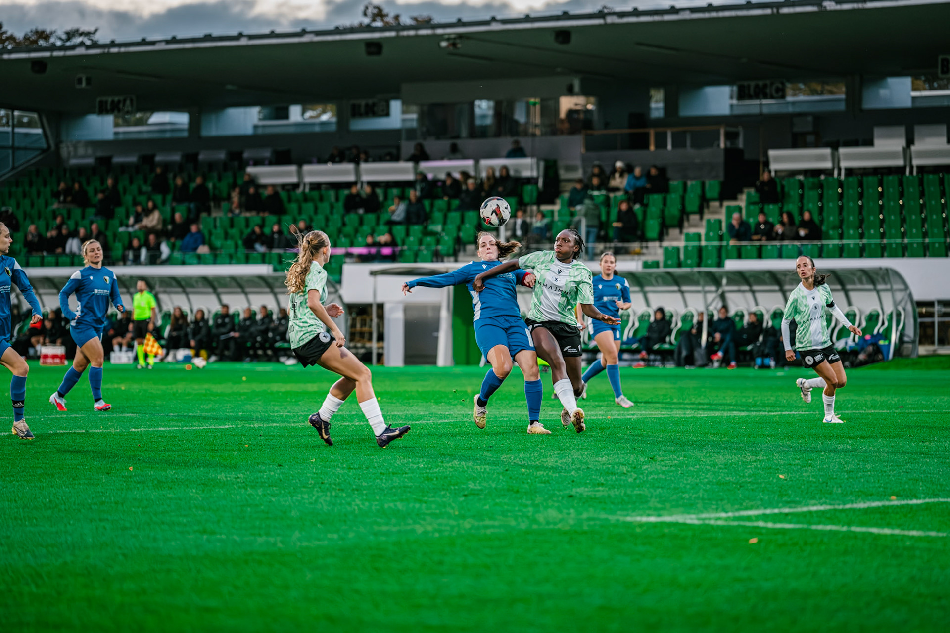 Match championnat LNB féminine opposant Yverdon Sport FC et FC Oerlikon/Polizei ZH 1 au Stade Municipal. (Christian António/LibsVisuals.com)