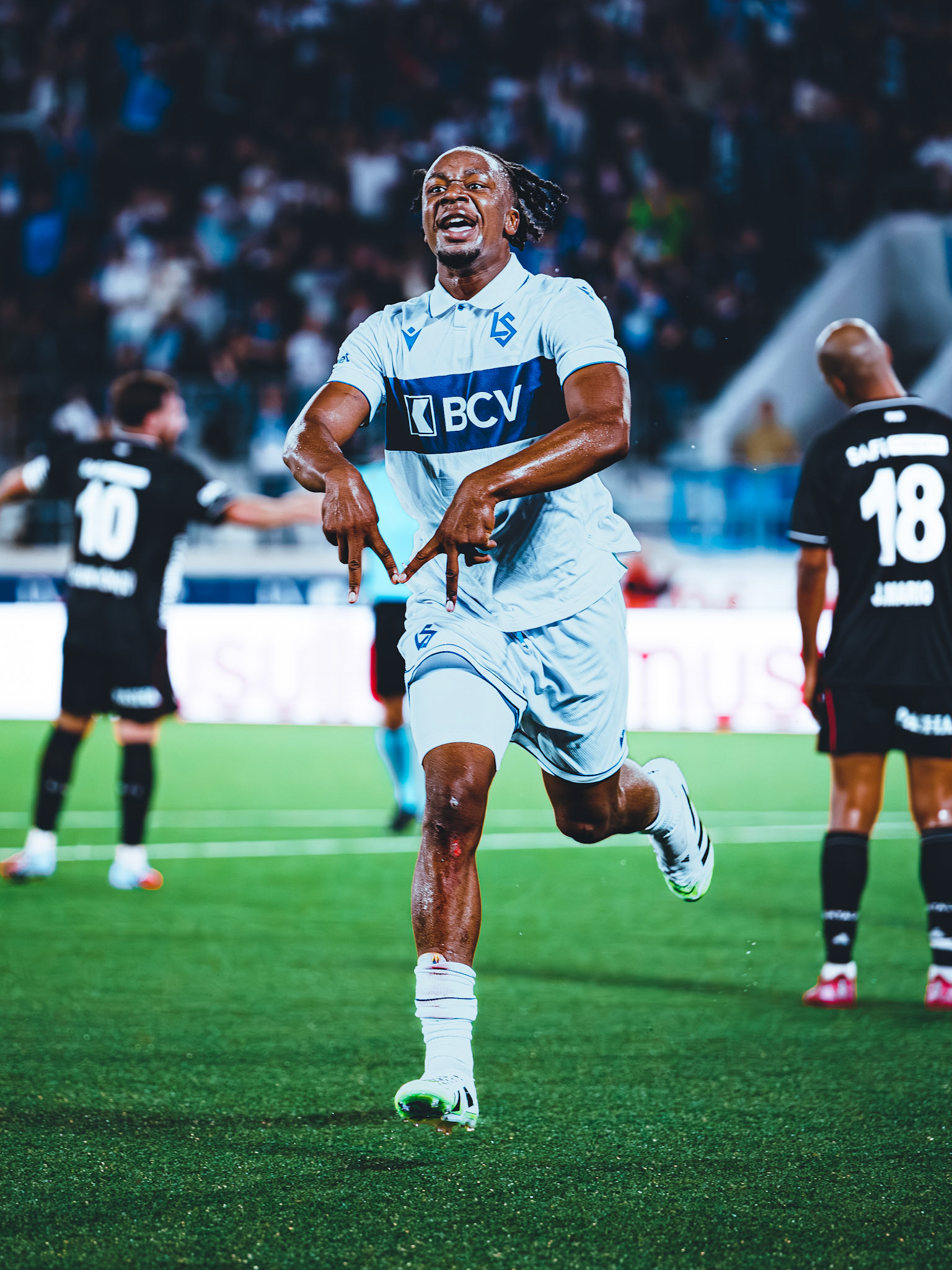 Match aller du tour de barrage de l’UEFA Europa Conference League 2025/26 opposant Lausanne-Sport et le Beşiktaş JK au Stade de la Tuilière. (Christian António/LibsVisuals.com)