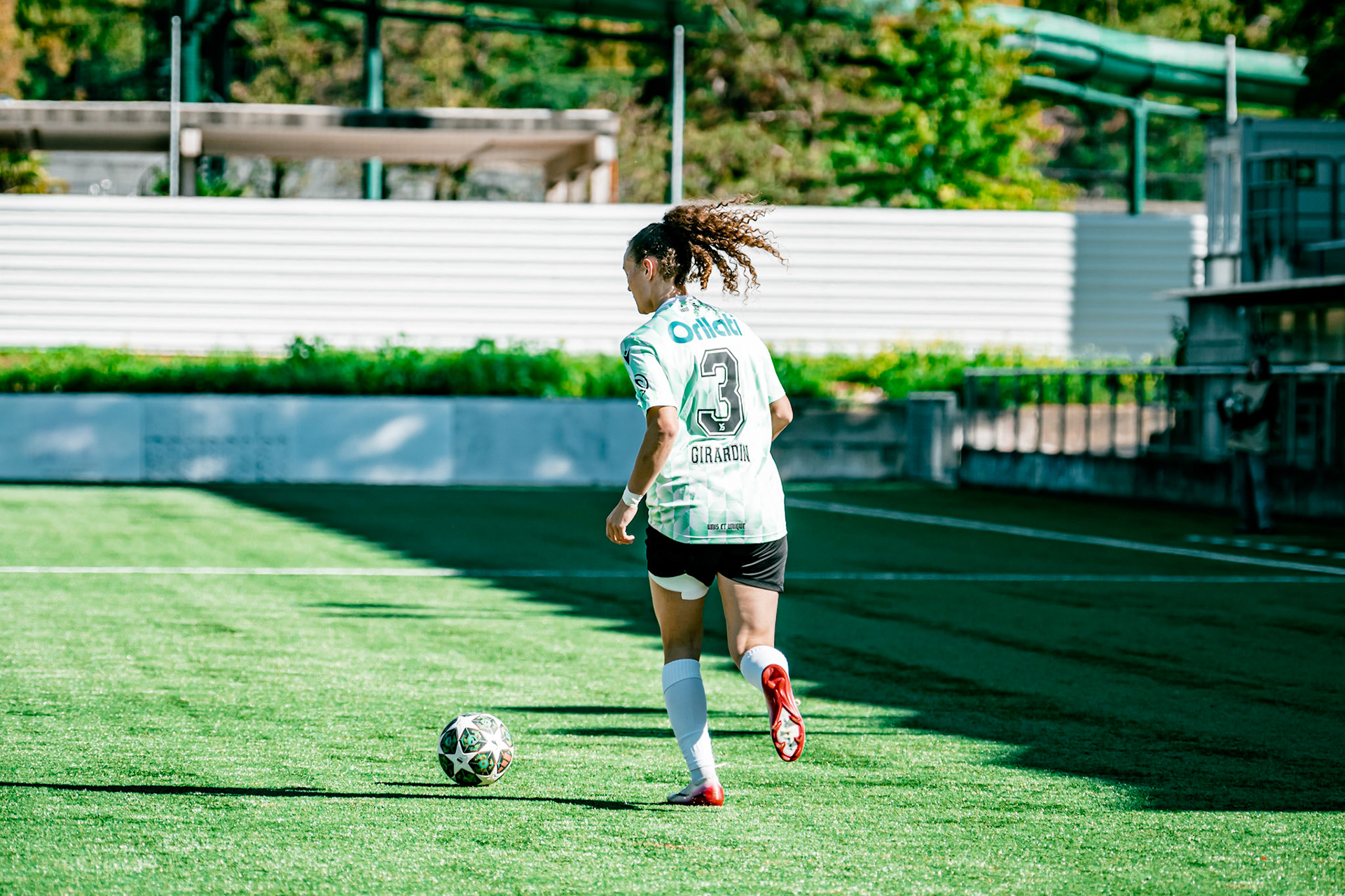 Match de championnat LNB (féminine) opposant l’Etoile Carouge FC à Yverdon Sport FC au Stade de la Fontenette à Carouge. (Christian António/LibsVisuals.com)