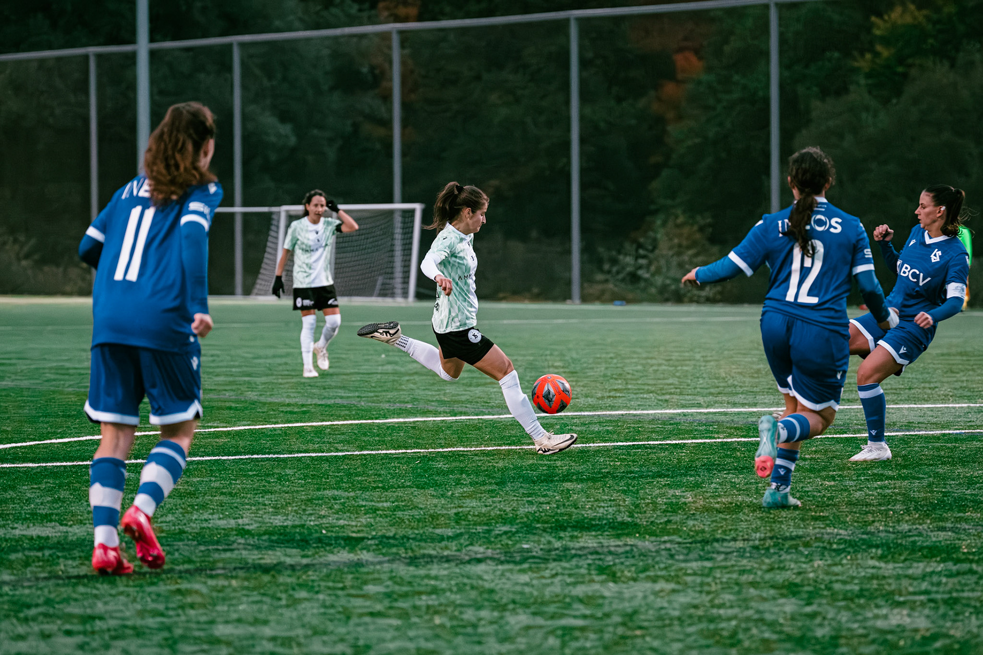 Match AXA Women’s Cup (1/16 de finale) opposant FC Lausanne-Sport et Yverdon Sport FC au Centre sportif de la Tuilière. (Christian António/LibsVisuals.com)