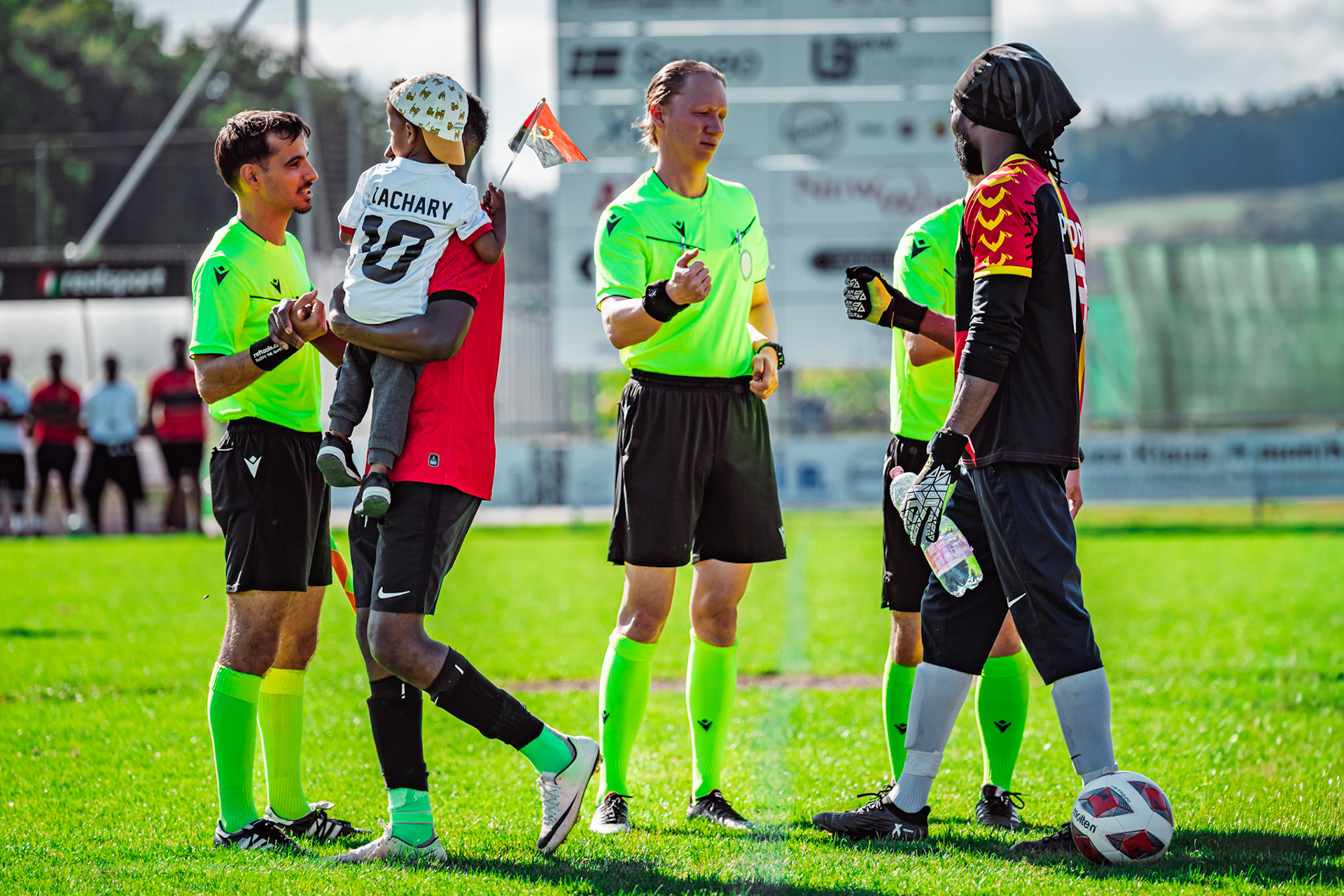 Match amical opposant l’Angola et le Cap-Vert (CanFribourg) au Terrain Communal de Corminboeuf. (Christian António/LibsVisuals.com)