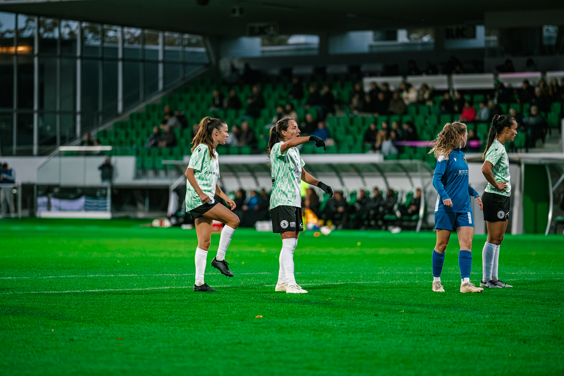 Match championnat LNB féminine opposant Yverdon Sport FC et FC Oerlikon/Polizei ZH 1 au Stade Municipal. (Christian António/LibsVisuals.com)