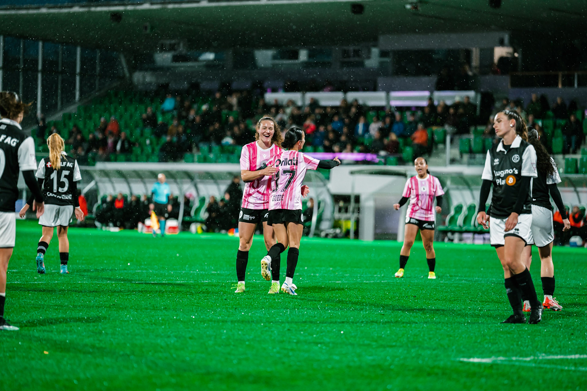 Match de championnat LNB féminine opposant Yverdon Sport FC et le FC Lugano au Stade Municipal, Yverdon-les-Bains. (Christian António / LibsVisuals.com)