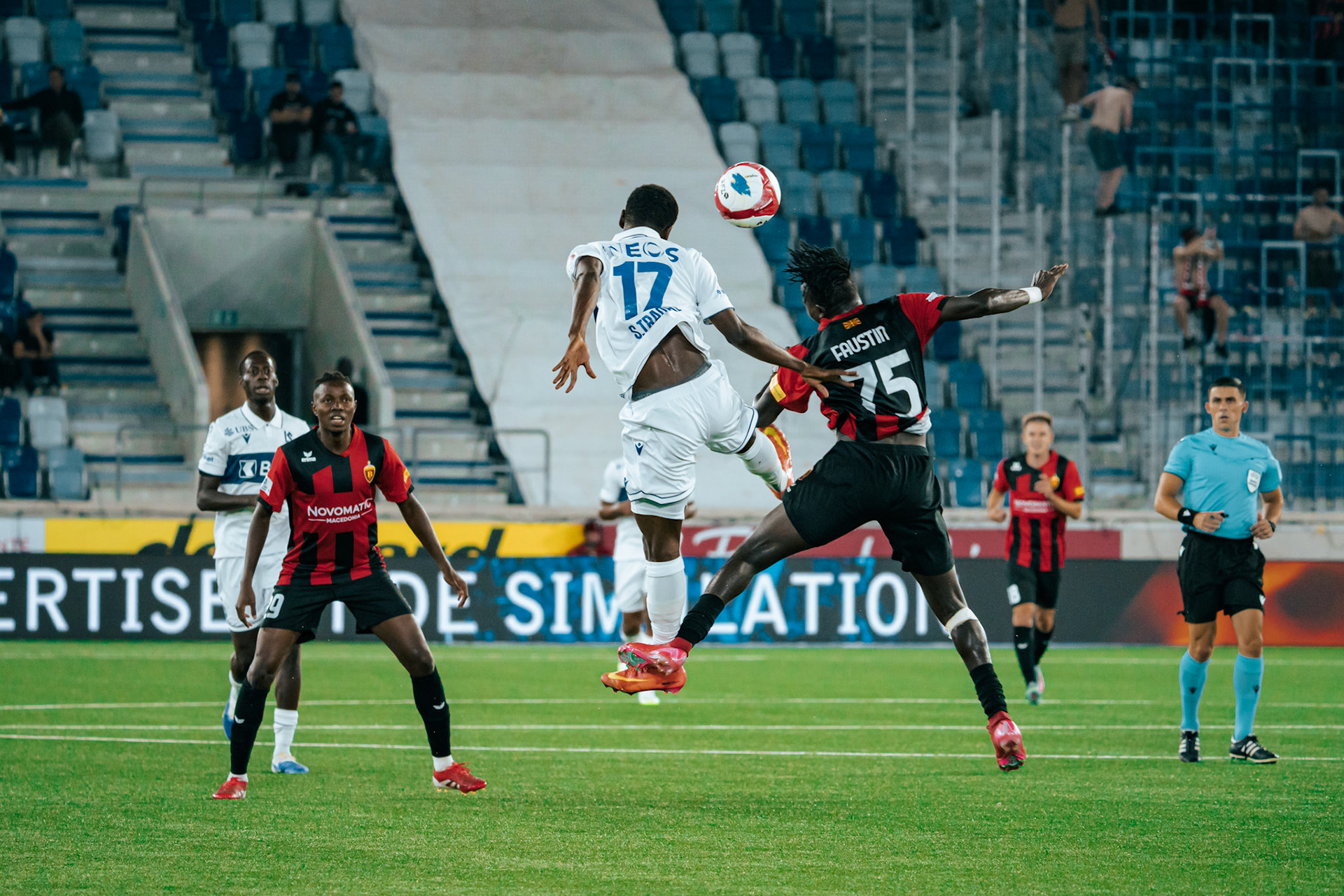 Lausanne-Sport - Vardar Skopje au Stade de la Tuilière. (Christian António/LibsVisuals.com)