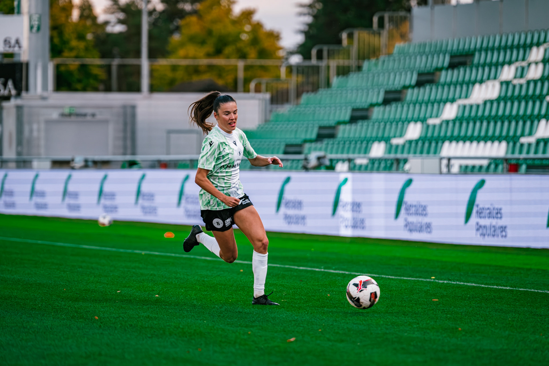 Match championnat LNB féminine opposant Yverdon Sport FC et FC Oerlikon/Polizei ZH 1 au Stade Municipal. (Christian António/LibsVisuals.com)