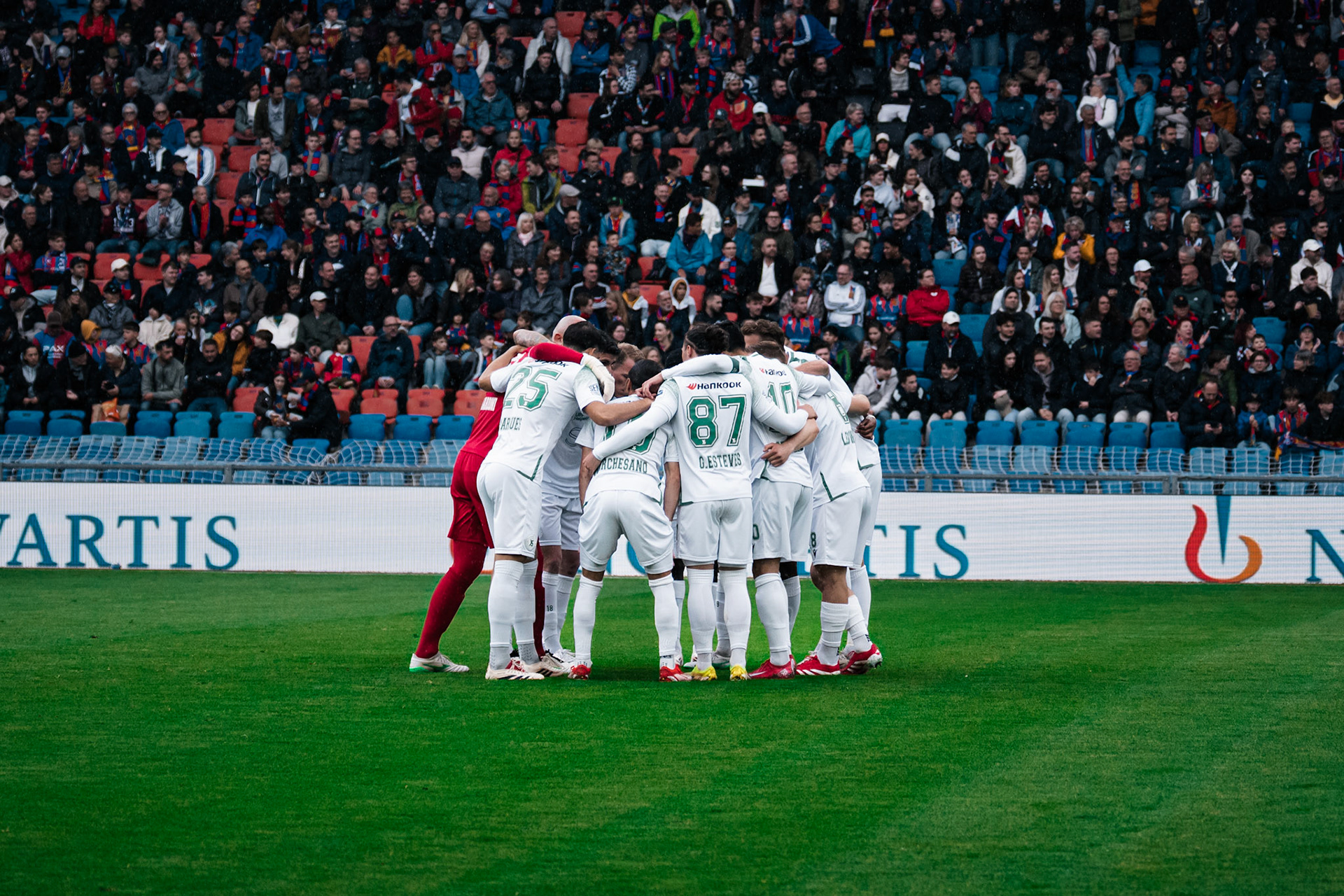 FC Basel 1893 et Yverdon Sport FC au St. Jakob-Park. (Christian António/LibsVisuals.com)
