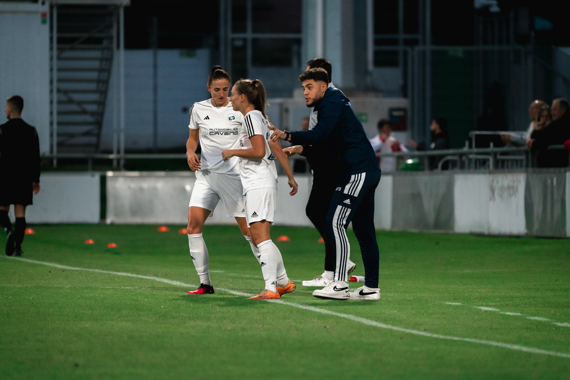Ligue nationale B Féminine Yverdon Sport FC - Etoile Carouge FC