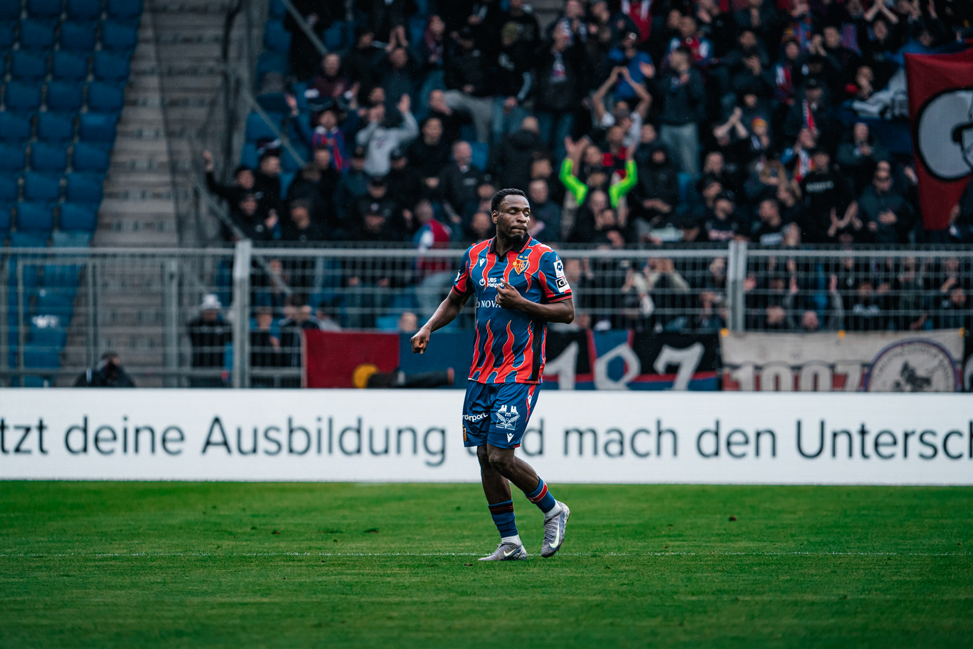 FC Basel 1893 et Yverdon Sport FC au St. Jakob-Park. (Christian António/LibsVisuals.com)
