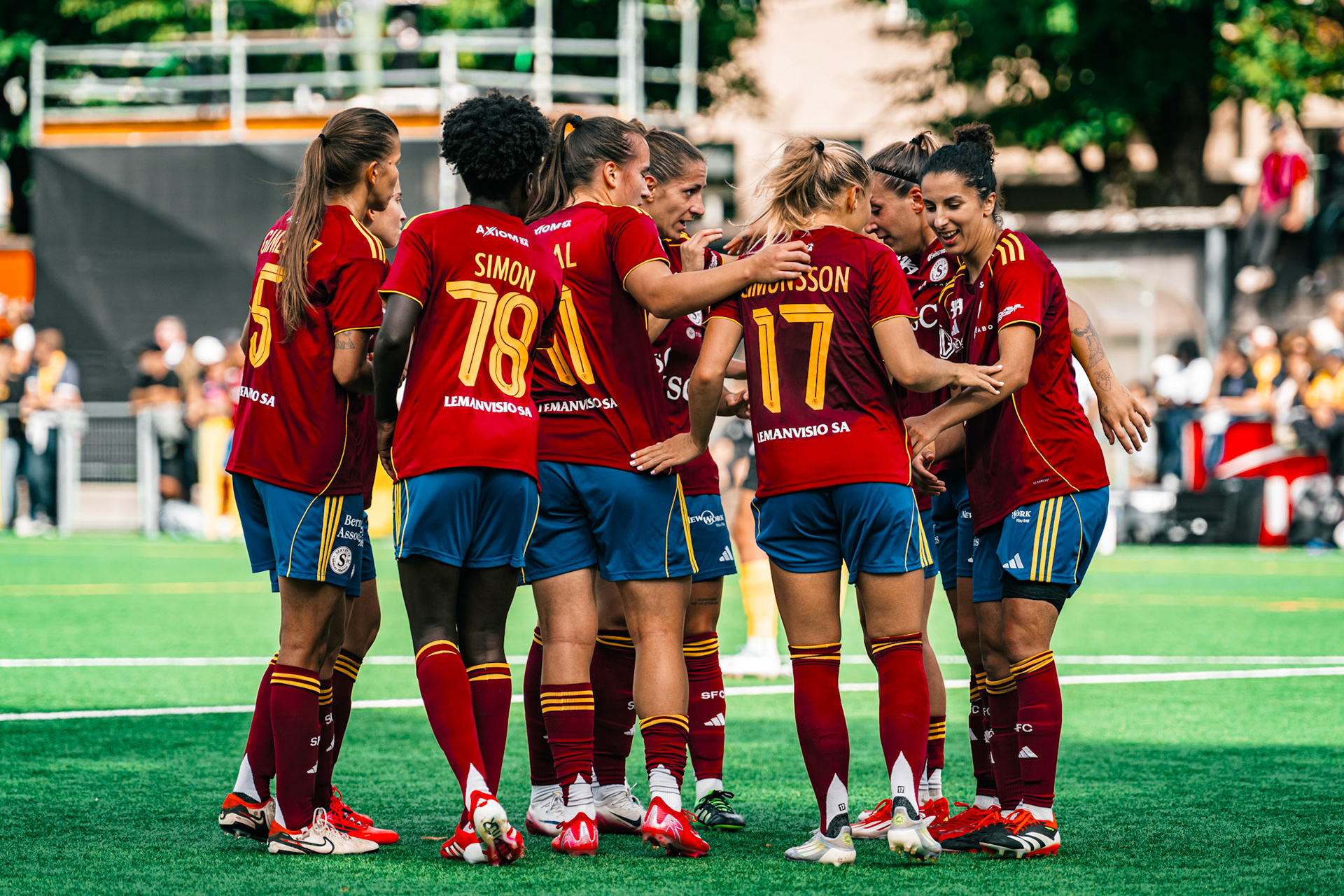 Match de l’AXA Women’s Super League opposant BSC YB Frauen et Servette FC Chênois Féminin au Spitalacker (Kunstrasenfeld), Bern. (Christian António/LibsVisuals.com)