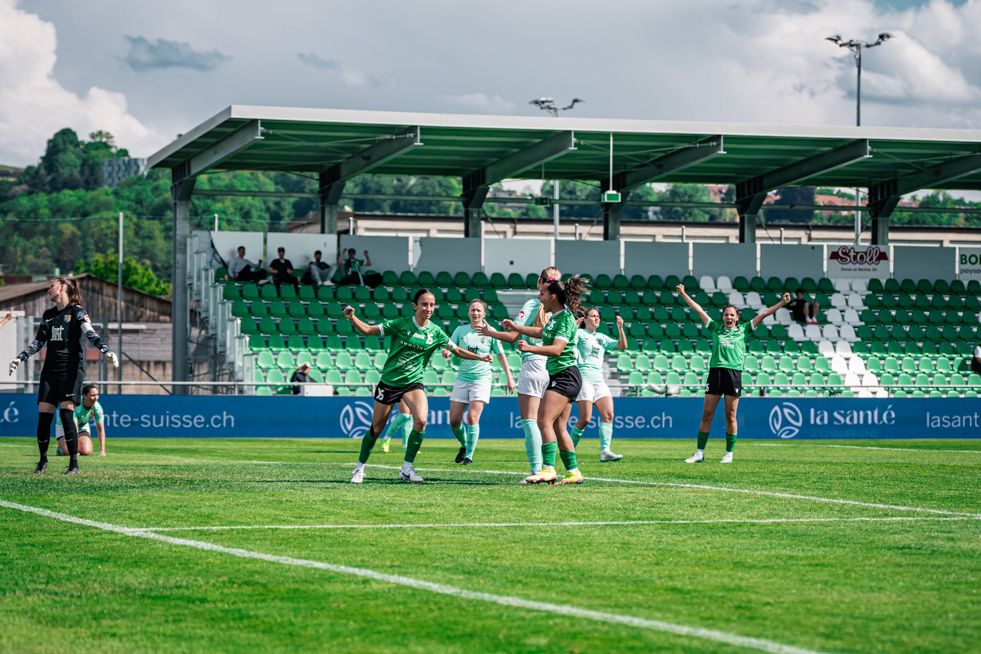 Yverdon Sport FC et FC Schlieren au Stade Municipal. (Christian António/LibsVisuals.com)
