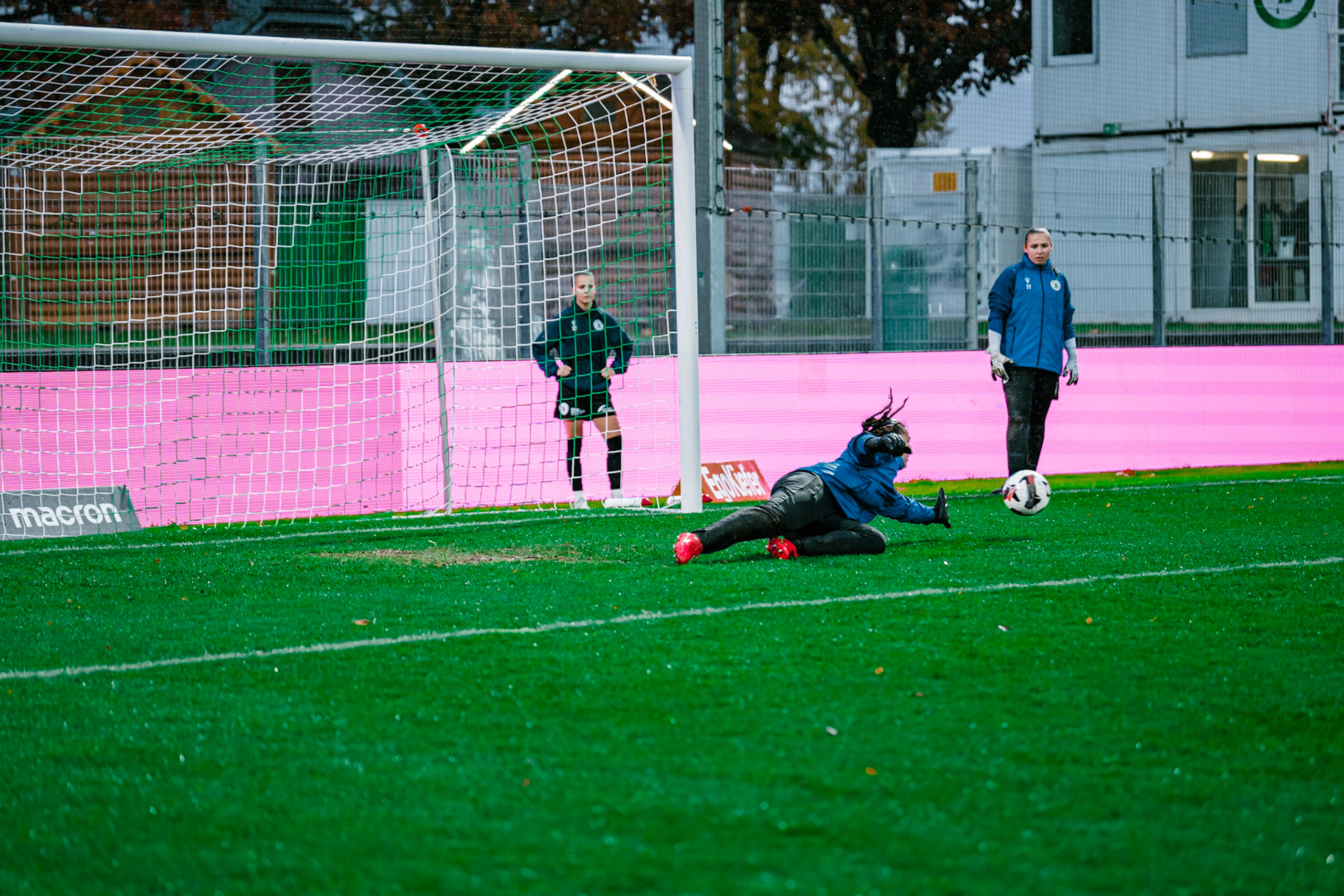 Match de championnat LNB féminine opposant Yverdon Sport FC et le FC Lugano au Stade Municipal, Yverdon-les-Bains. (Christian António / LibsVisuals.com)