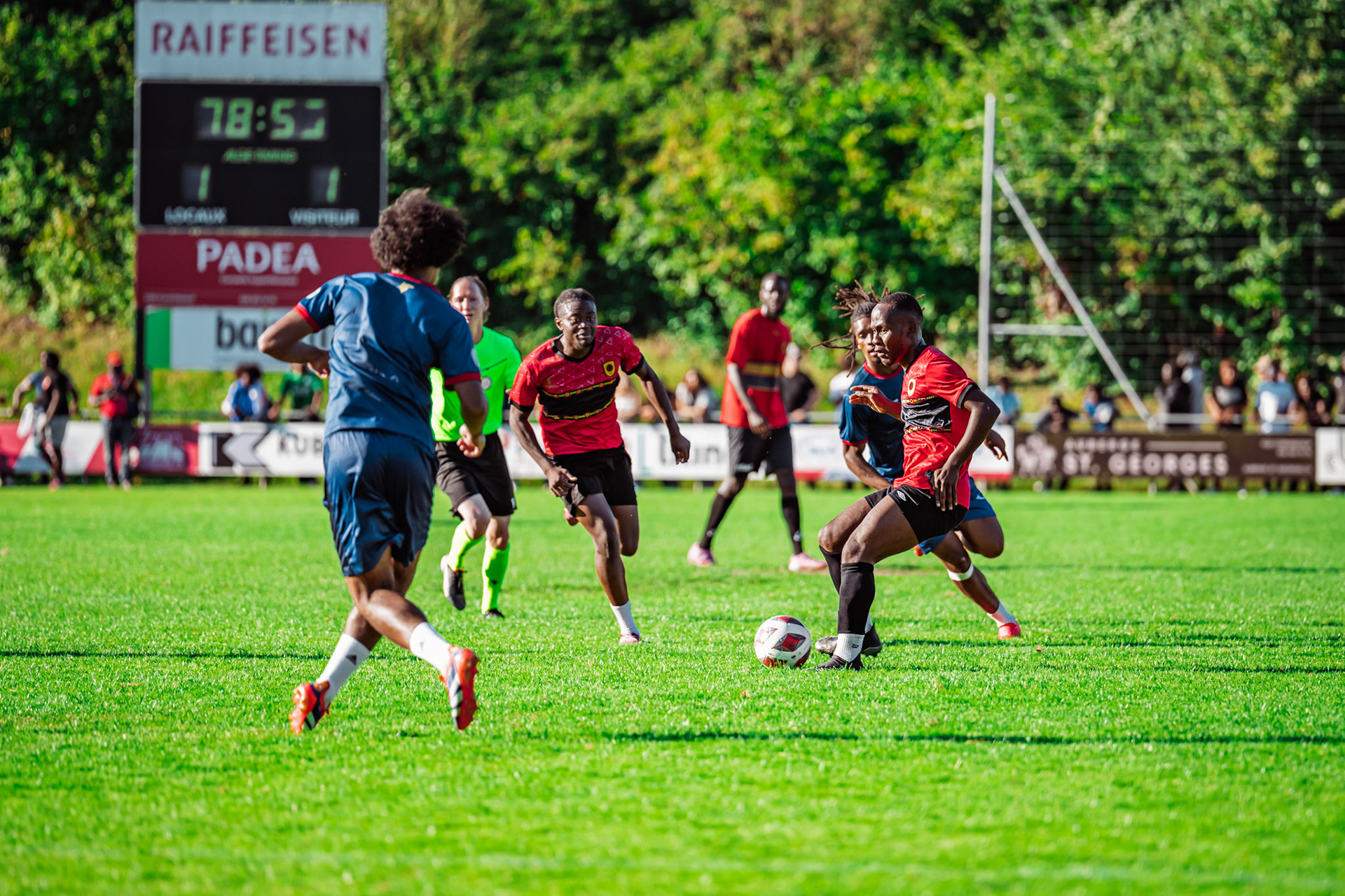Match amical opposant l’Angola et le Cap-Vert (CanFribourg) au Terrain Communal de Corminboeuf. (Christian António/LibsVisuals.com)