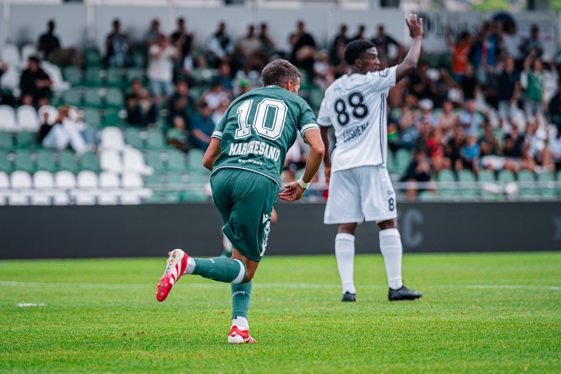 Match opposant Yverdon Sport FC face au Stade Lausanne Ouchy au Stade Municipal. (Christian António/LibsVisuals.com)