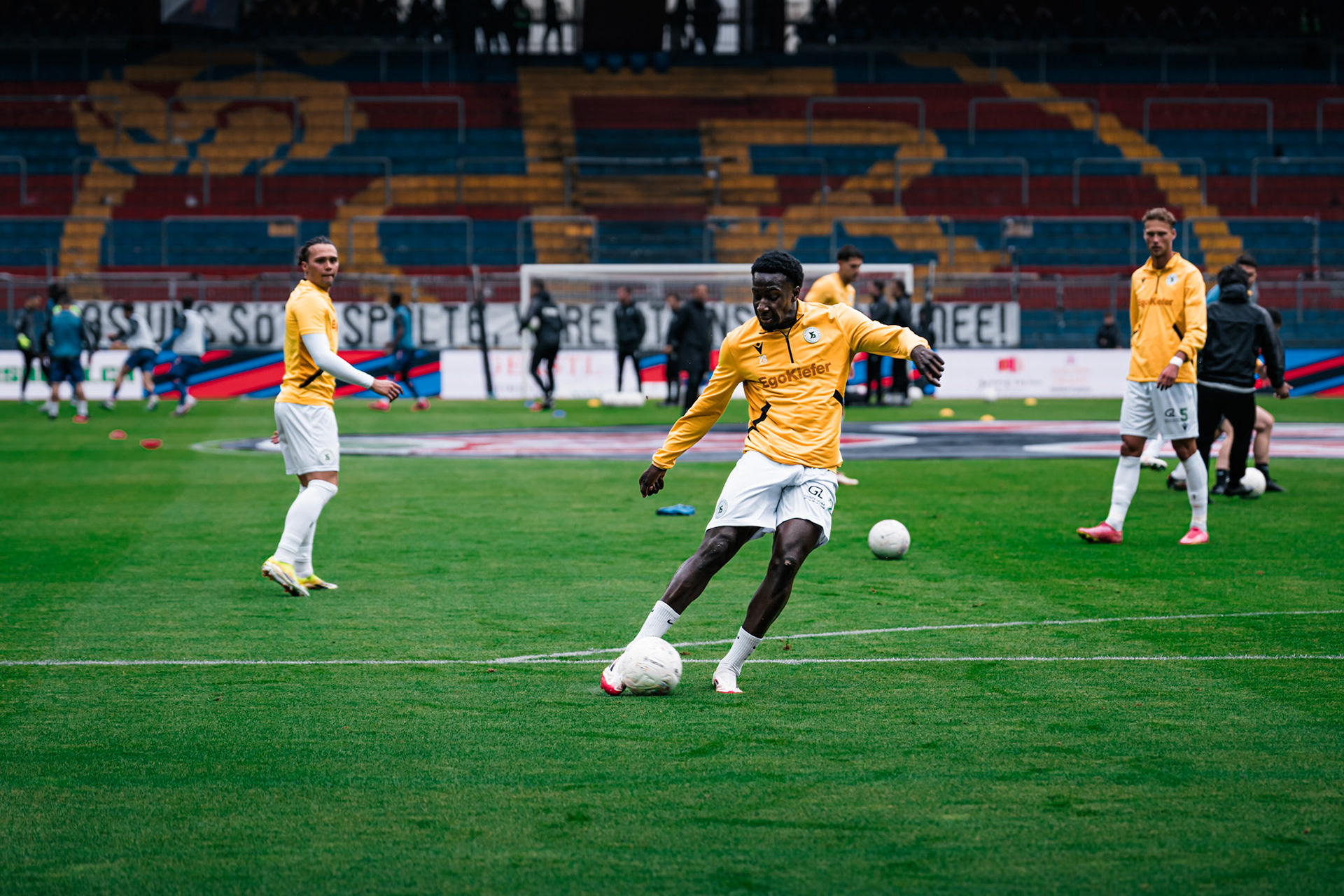 FC Basel 1893 et Yverdon Sport FC au St. Jakob-Park. (Christian António/LibsVisuals.com)