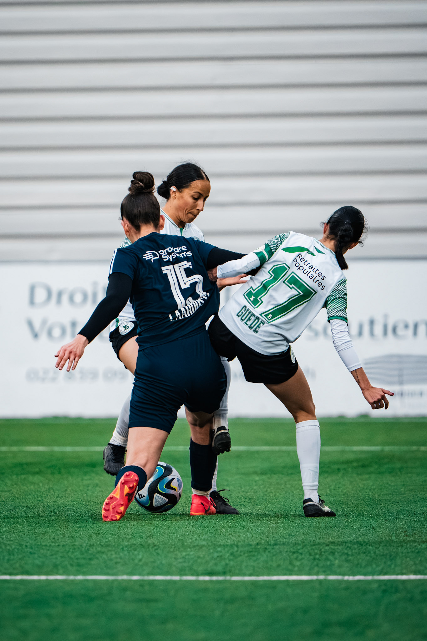 Etoile Carouge FC et Yverdon Sport FC au  Stade de la Fontenette (Christian António/LibsVisuals.com)