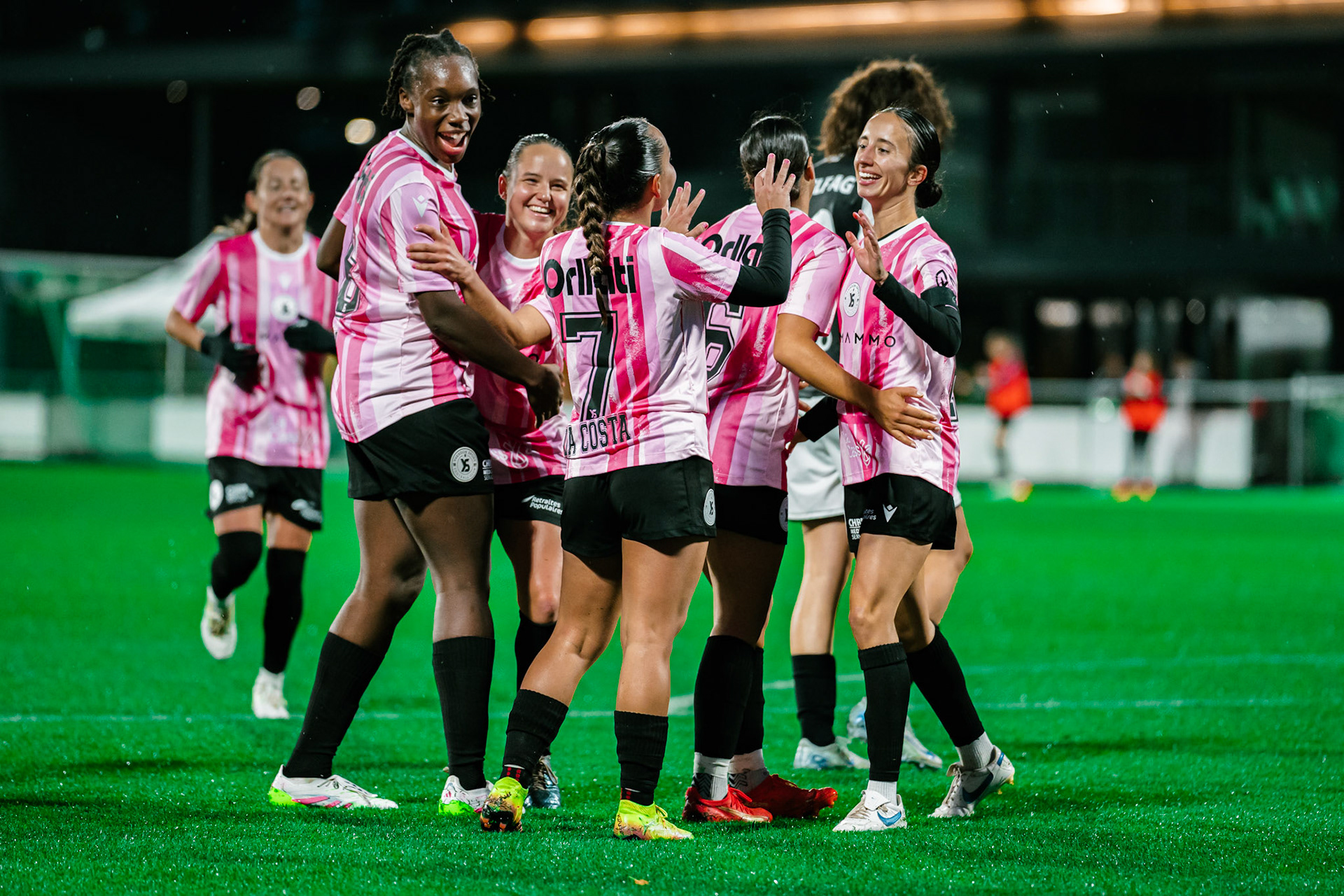 Match de championnat LNB féminine opposant Yverdon Sport FC et le FC Lugano au Stade Municipal, Yverdon-les-Bains. (Christian António / LibsVisuals.com)