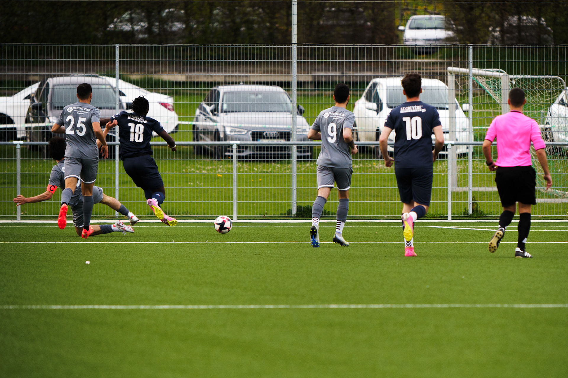 Match 2ème Ligue FC Champagne - FC Grandson-Tuileries au Terrain de Sport de Derrière-Ville à Champagne