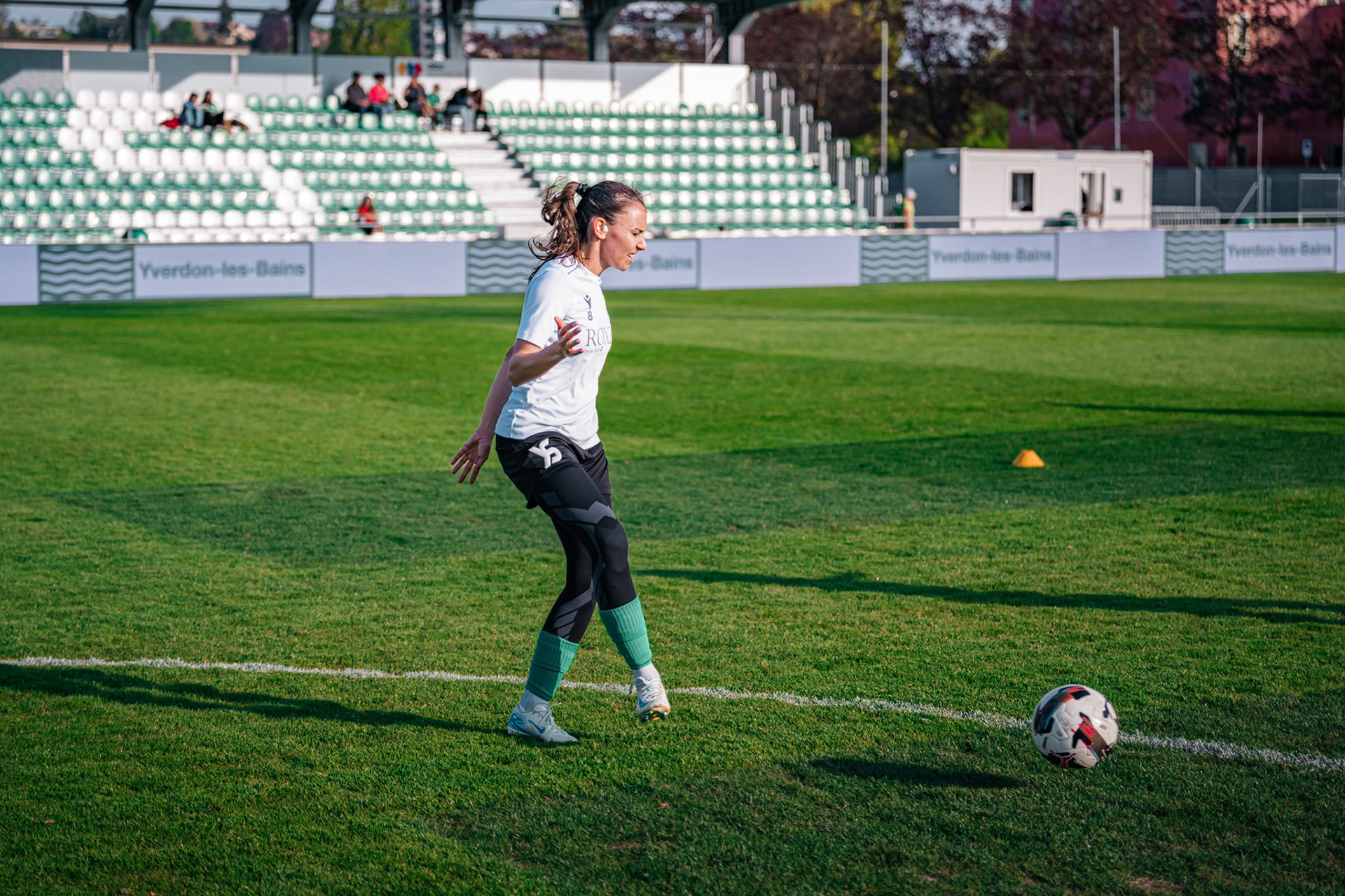 Yverdon Sport FC et Frauenteam Thun Berner-Oberland au Stade Municipal. (Christian António/LibsVisuals.com)