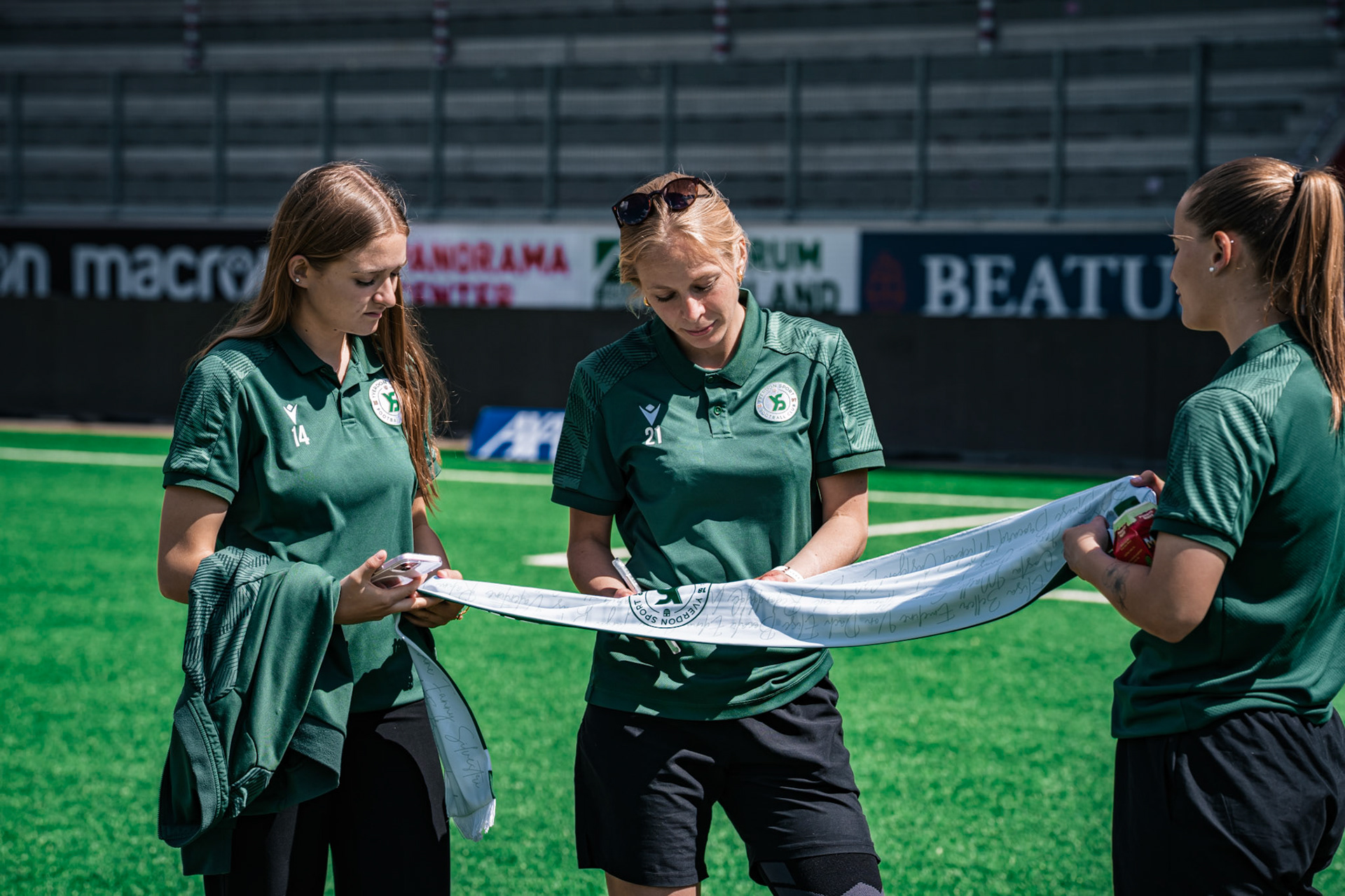 Frauenteam Thun Berner-Oberland et Yverdon Sport FC à la Stockhorn Arena. (Christian António/LibsVisuals.com)