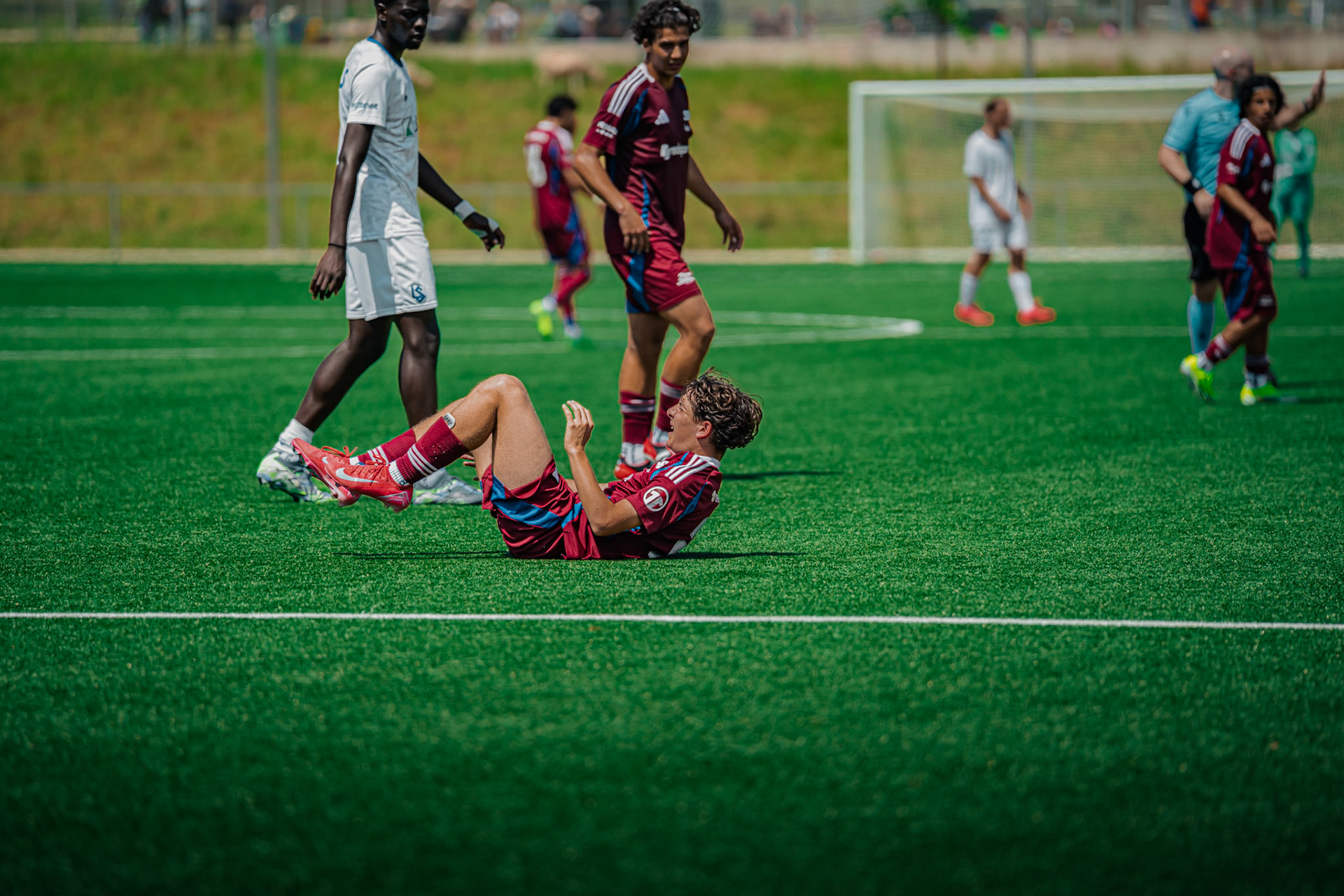 FC Lausanne-Sport M-17 et Servette FC M-17 au Centre sportif+ Stade de la Tuilière. (Christian António/LibsVisuals.com)