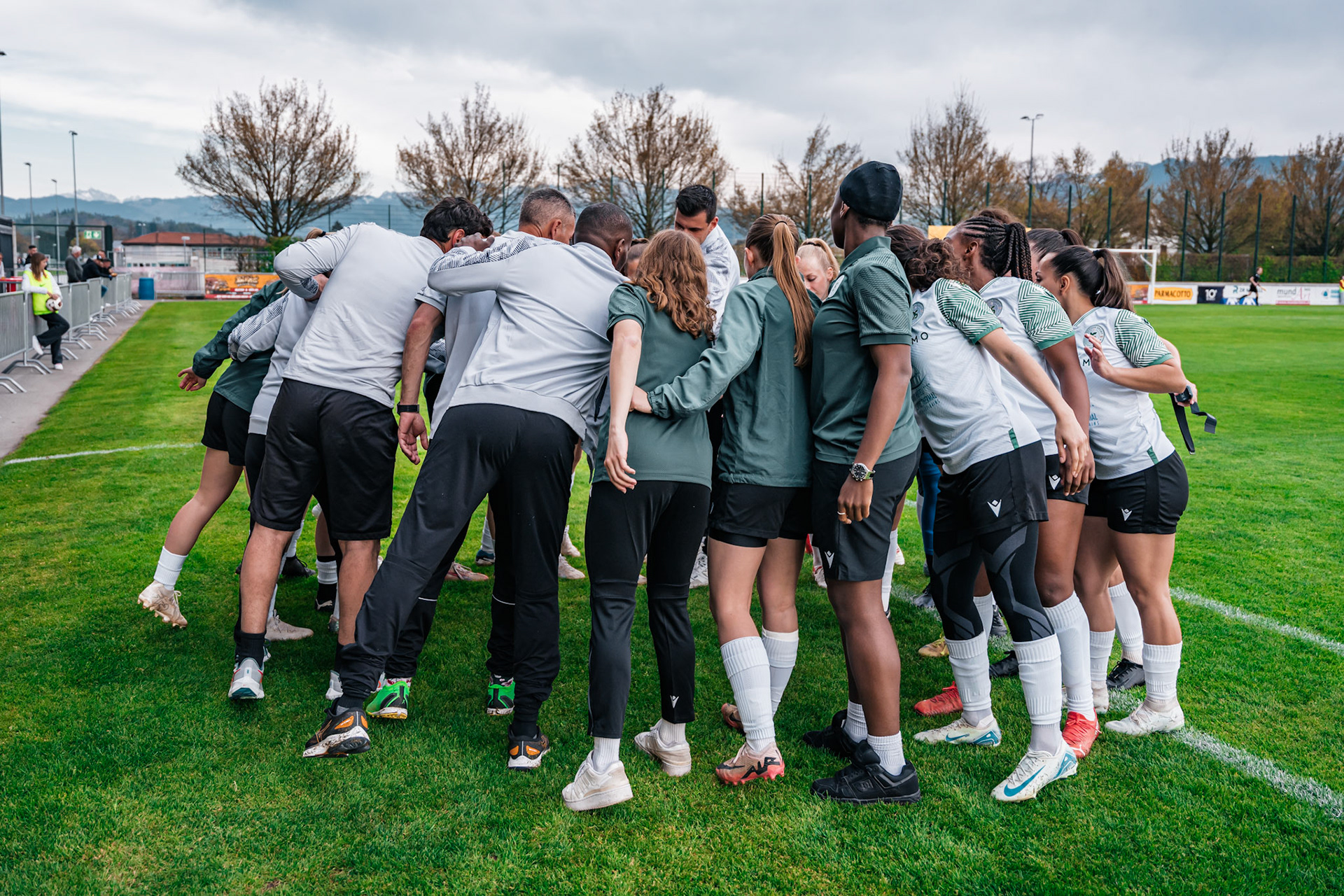 Women’s Super League / tour de promotion/relégation FC Rapperswil-Jona - Yverdon Sport FC au Grünfeld (Christian António/LibsVisuals.com)
