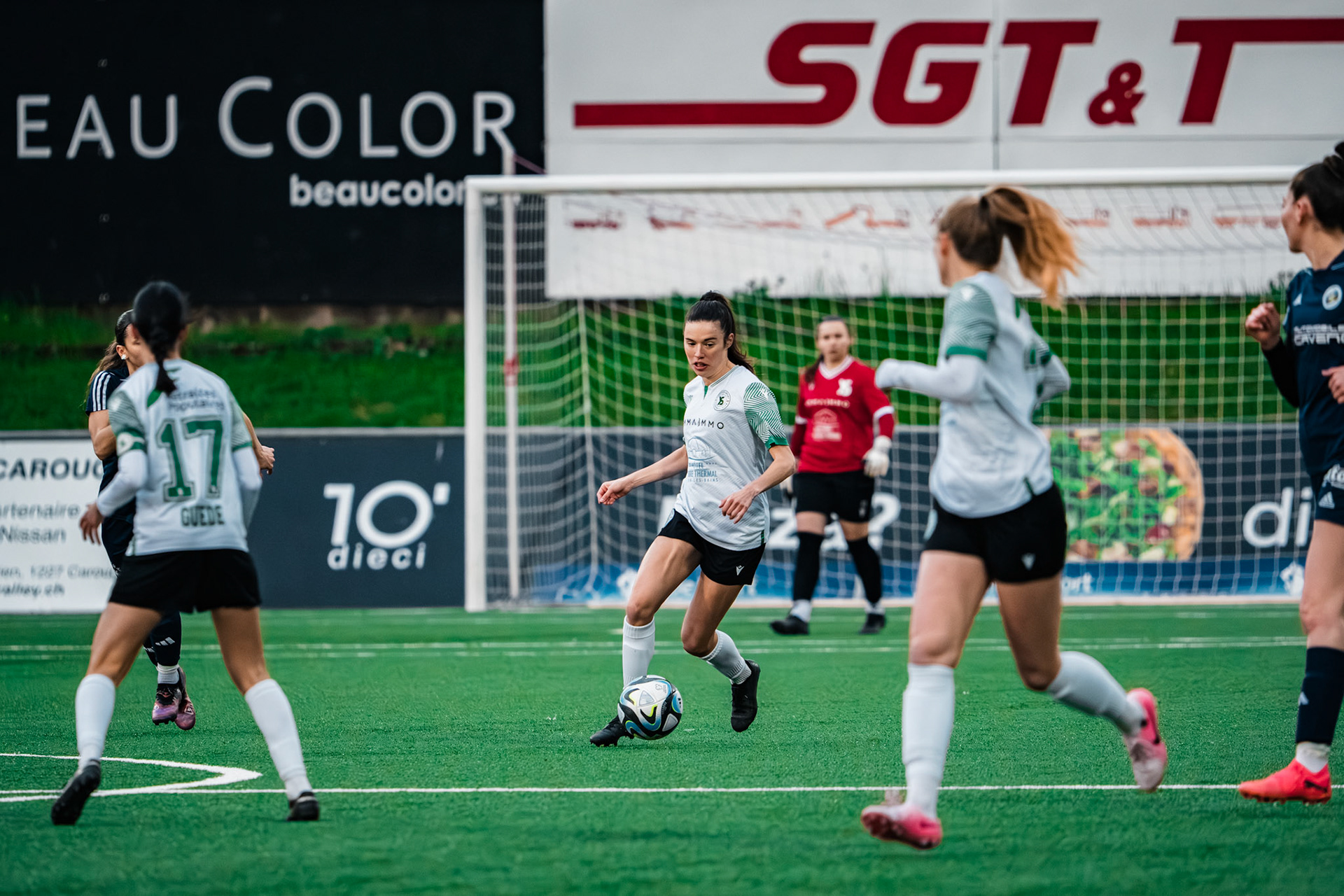 Etoile Carouge FC et Yverdon Sport FC au  Stade de la Fontenette (Christian António/LibsVisuals.com)