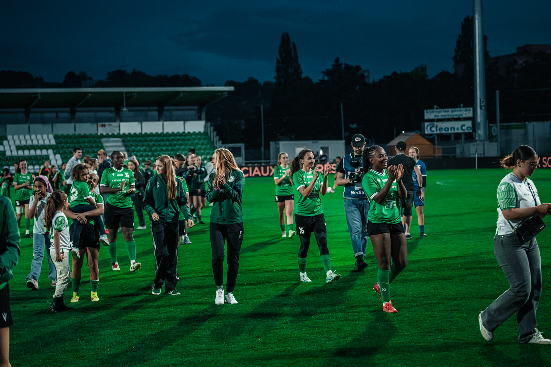Yverdon Sport FC et FC Rapperswil-Jona au Stade Municipal. (Christian António/LibsVisuals.com)