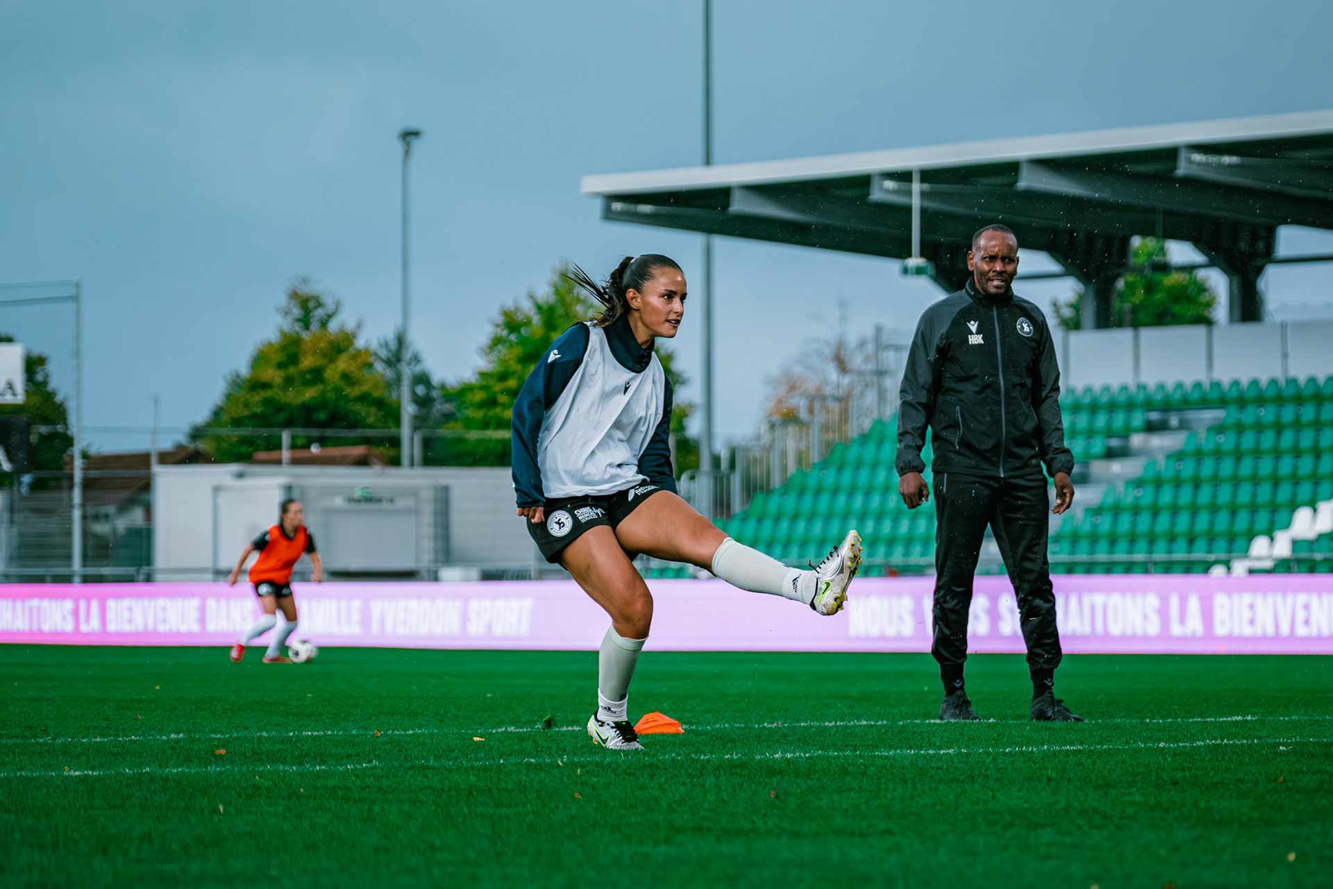 Match championnat LNB féminine opposant Yverdon Sport FC et FC Oerlikon/Polizei ZH 1 au Stade Municipal. (Christian António/LibsVisuals.com)