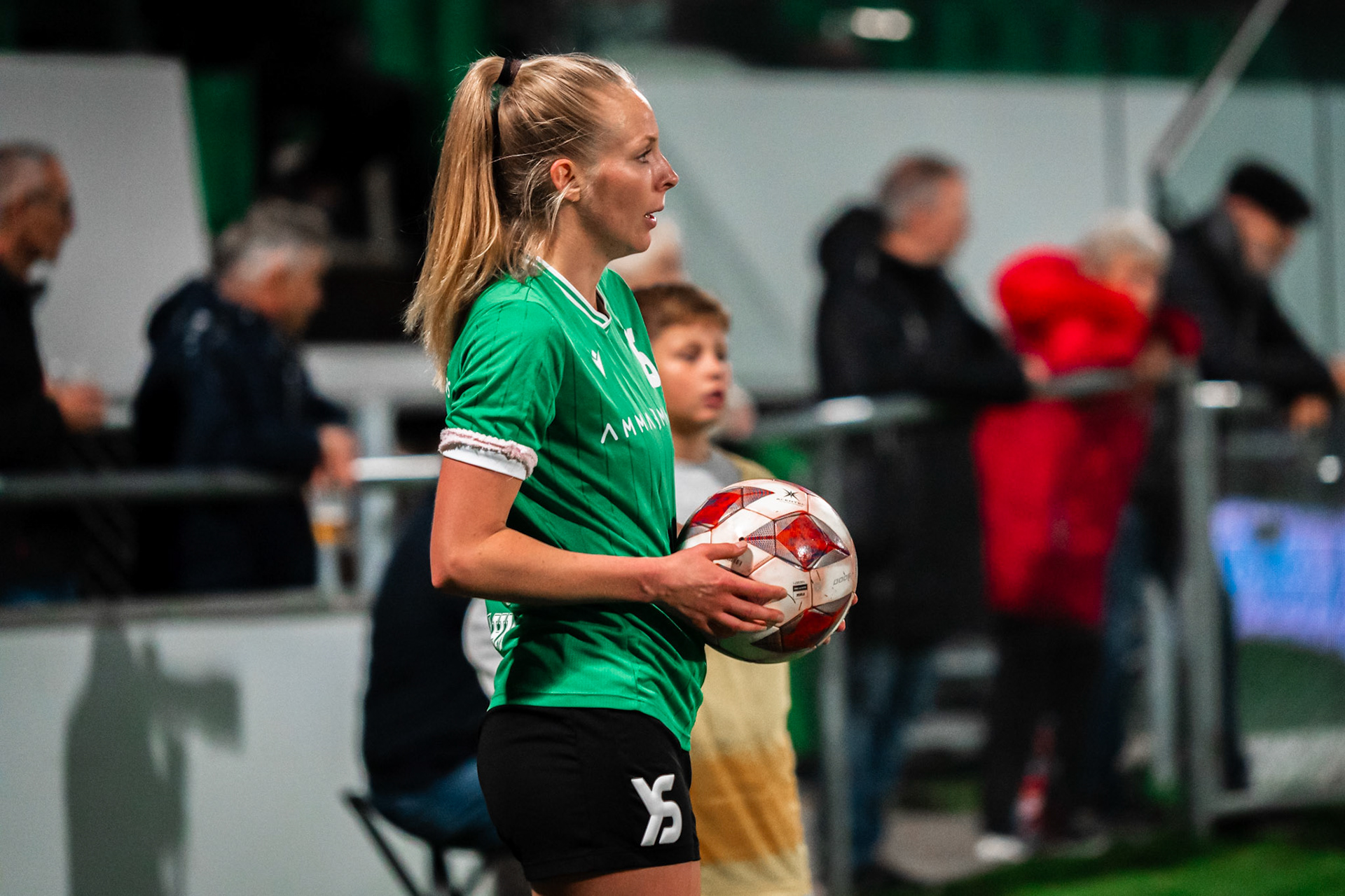 Ligue nationale B Féminine Yverdon Sport FC - Etoile Carouge FC