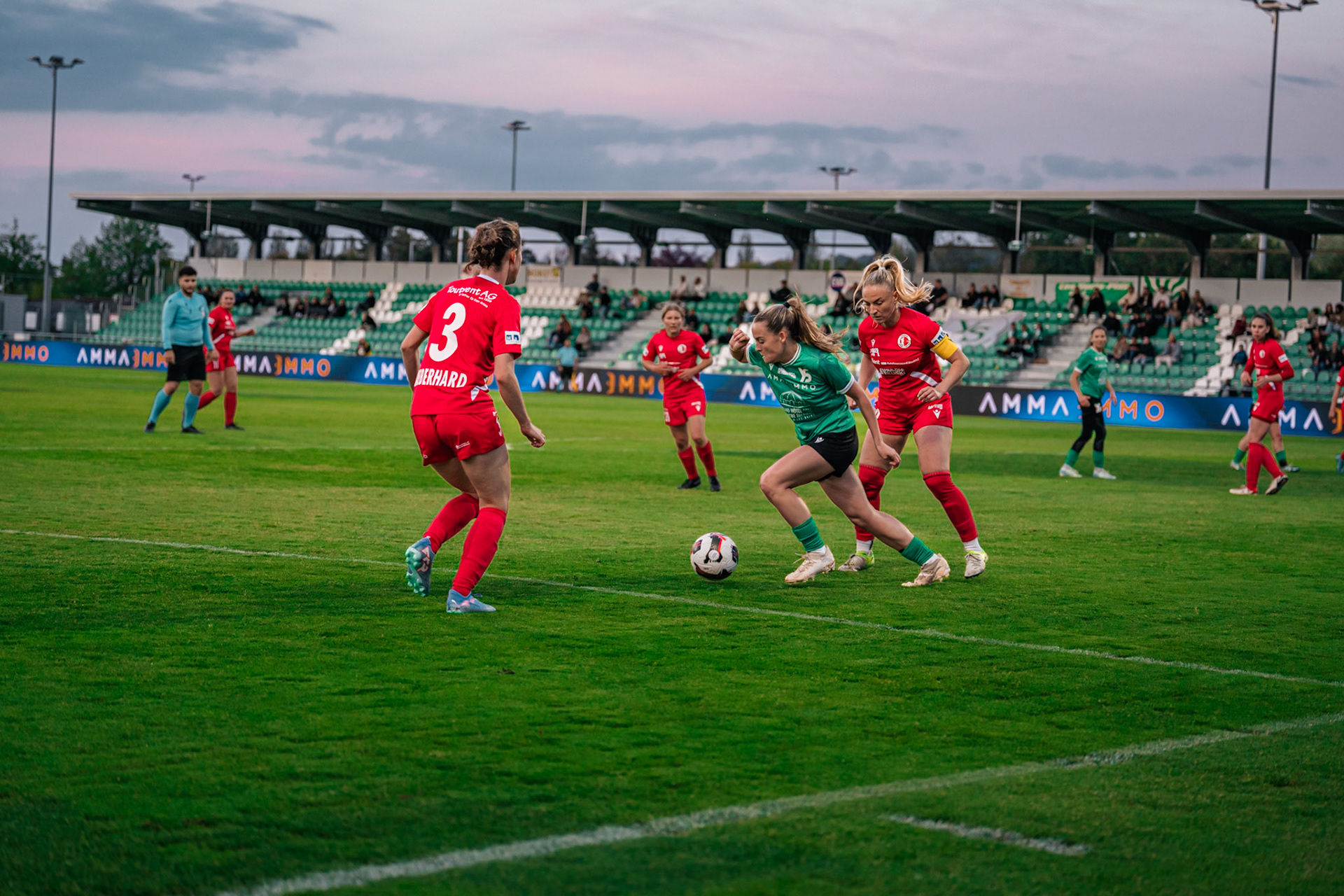 Yverdon Sport FC et Frauenteam Thun Berner-Oberland au Stade Municipal. (Christian António/LibsVisuals.com)
