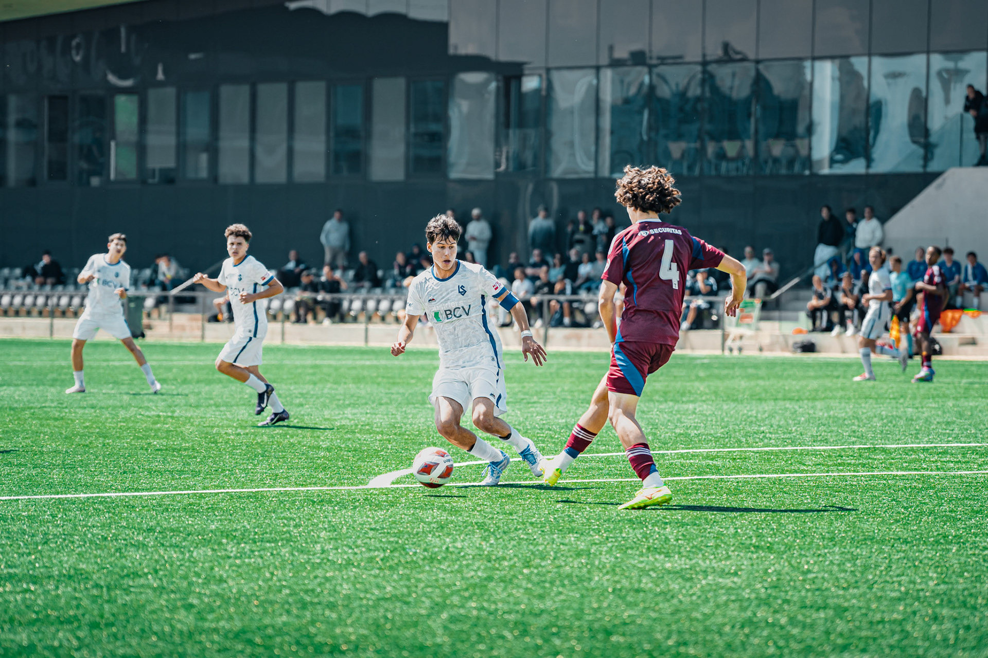 FC Lausanne-Sport M-17 et Servette FC M-17 au Centre sportif+ Stade de la Tuilière. (Christian António/LibsVisuals.com)