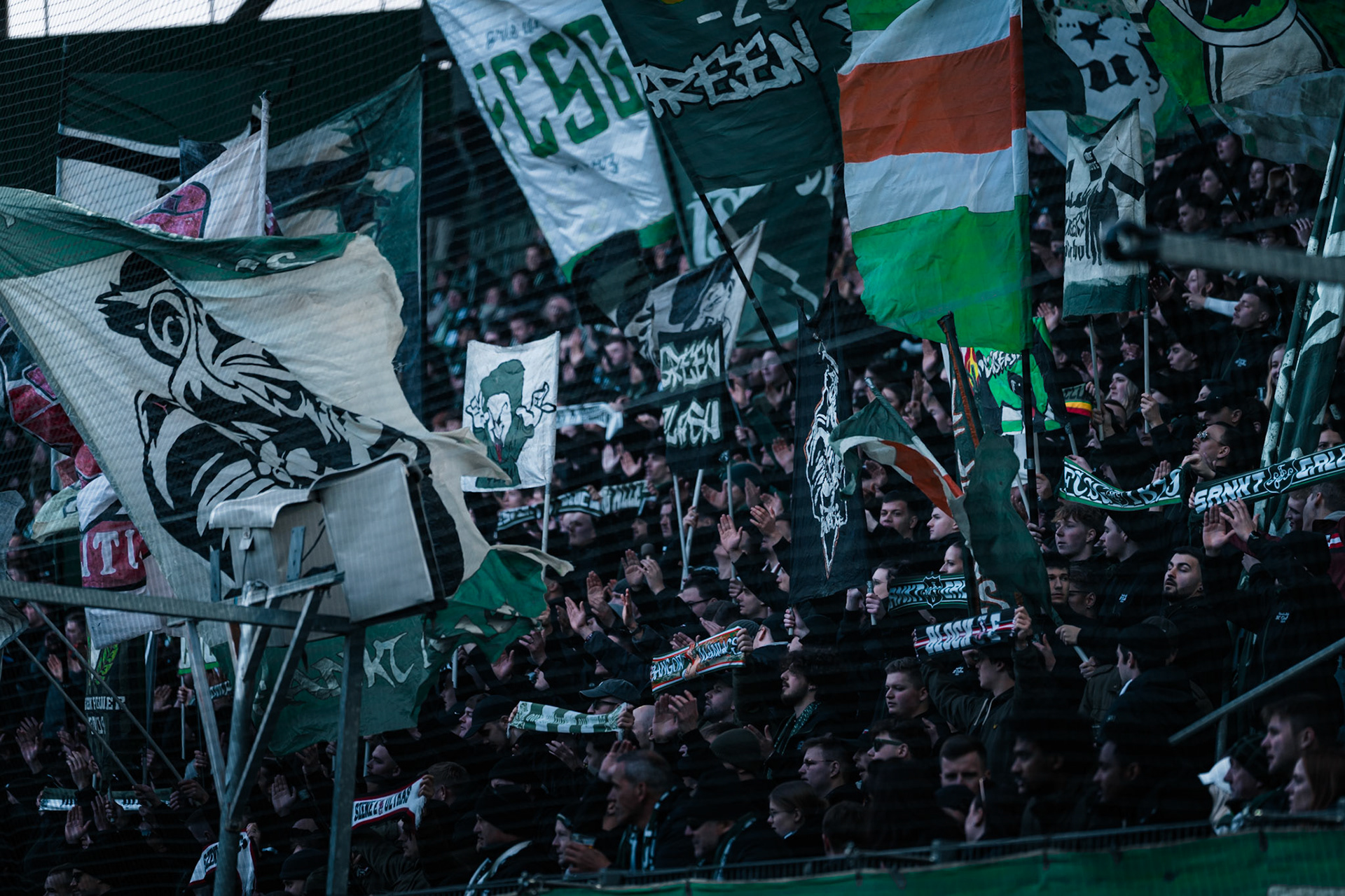 FC Saint-Gall 1879 et Lausanne-Sport FC au Kybunpark. (Christian António/LibsVisuals.com)