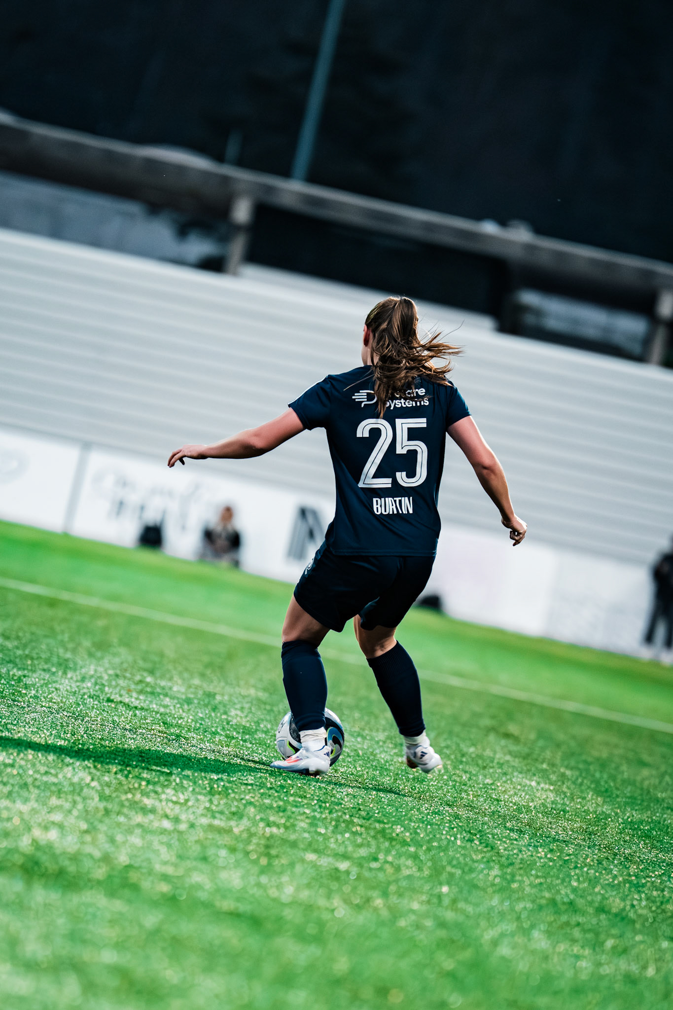 Etoile Carouge FC et Yverdon Sport FC au  Stade de la Fontenette (Christian António/LibsVisuals.com)