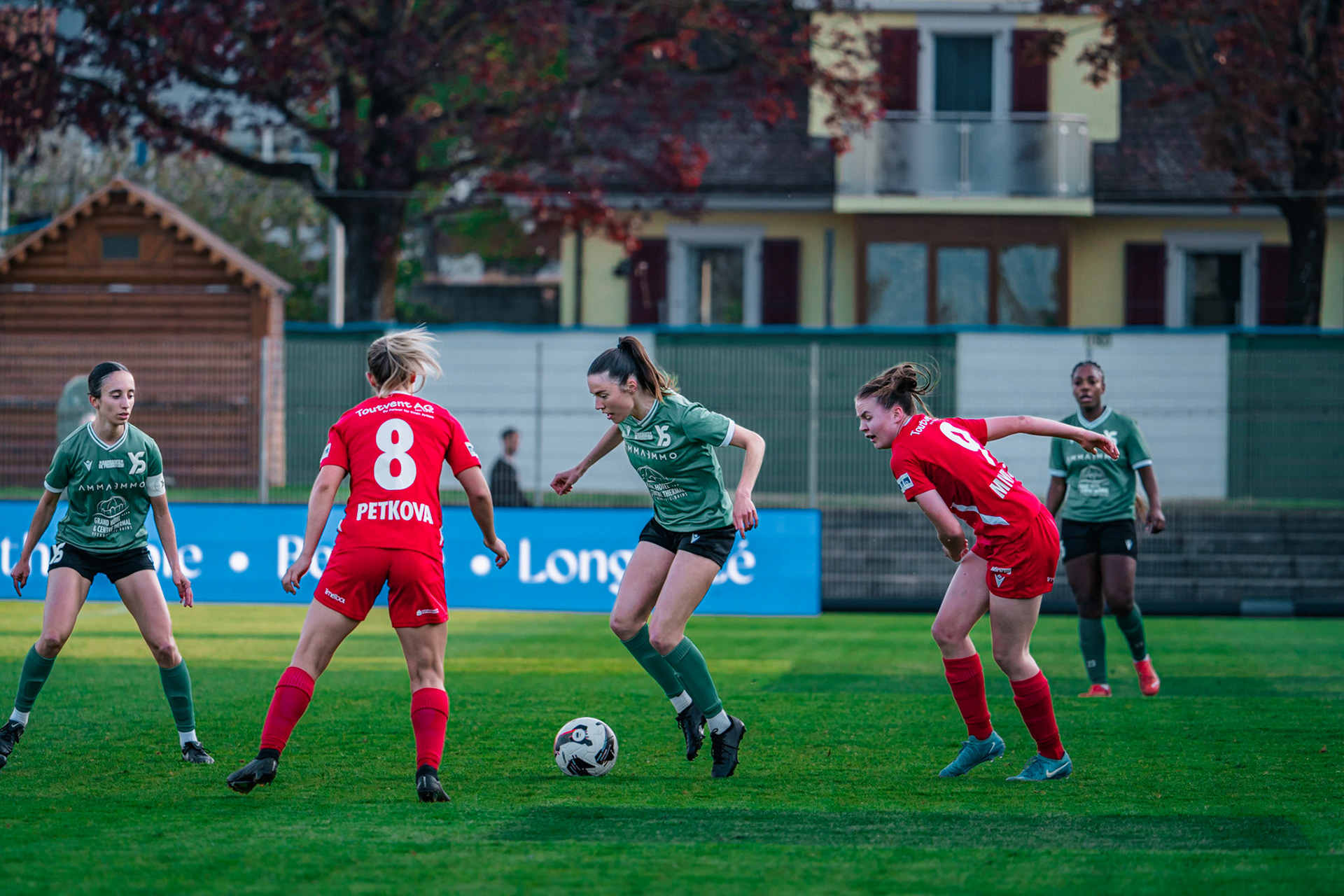 Yverdon Sport FC et Frauenteam Thun Berner-Oberland au Stade Municipal. (Christian António/LibsVisuals.com)