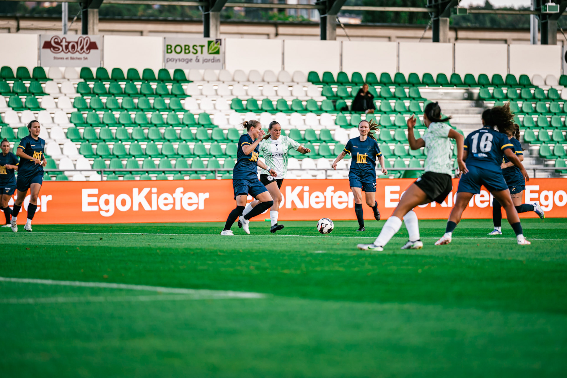 Match championnat LNB féminine opposant Yverdon Sport FC et FC Schlieren au Stade Municipal. (Christian António/LibsVisuals.com)