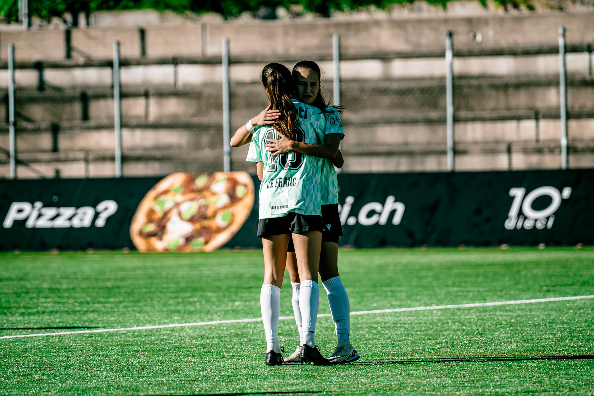Match de championnat LNB (féminine) opposant l’Etoile Carouge FC à Yverdon Sport FC au Stade de la Fontenette à Carouge. (Christian António/LibsVisuals.com)