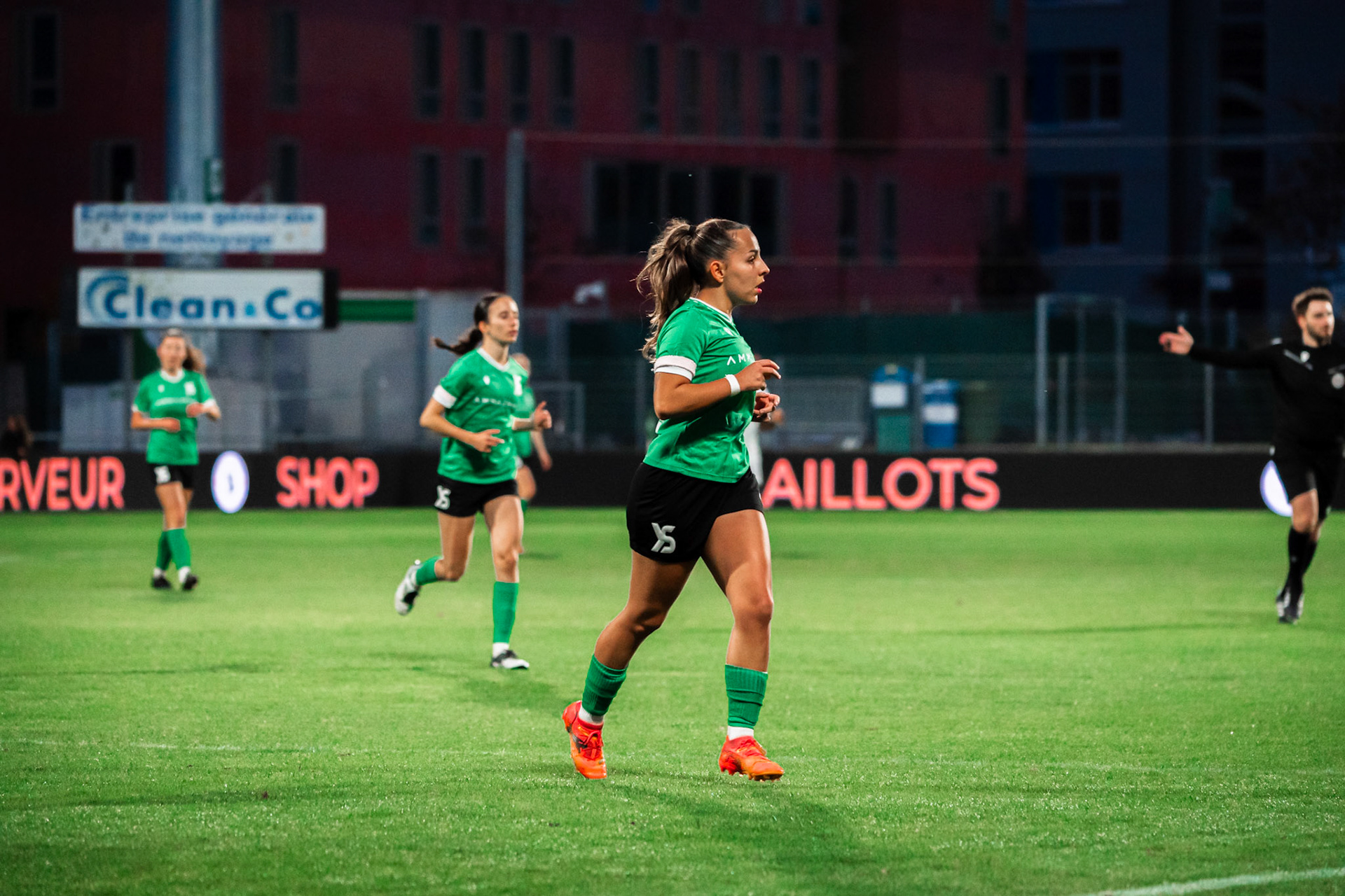 Ligue nationale B Féminine Yverdon Sport FC - Etoile Carouge FC