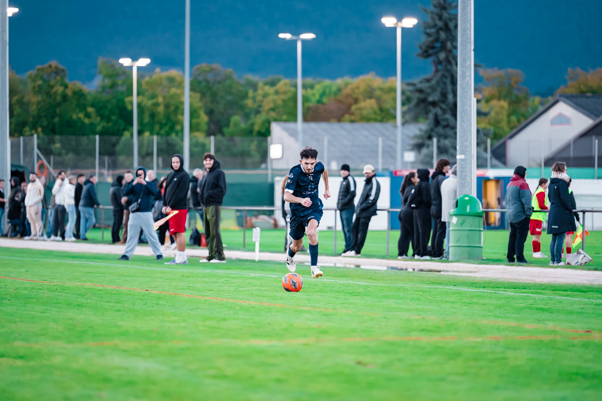 Match de championnat 3e ligue (Groupe 3) opposant le FC Azzurri Yverdon I au FC Bosna Yverdon I, au Stade Municipal, Yverdon. (Christian António/LibsVisuals.com)