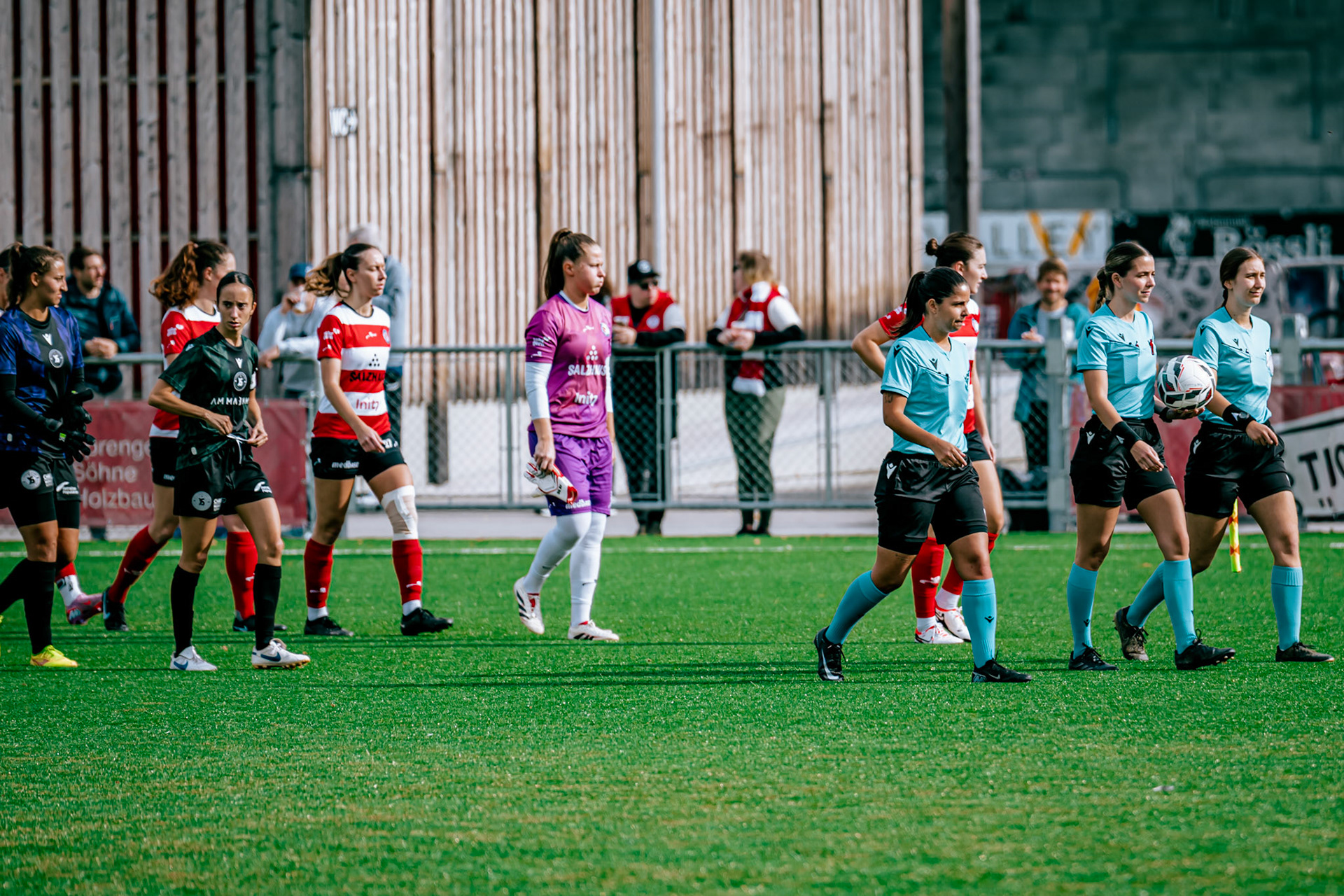 Match de championnat LNB Féminine opposant le FC Winterthur et Yverdon Sport FC au Schützenwiese, Winterthur. (Christian António/LibsVisuals.com)