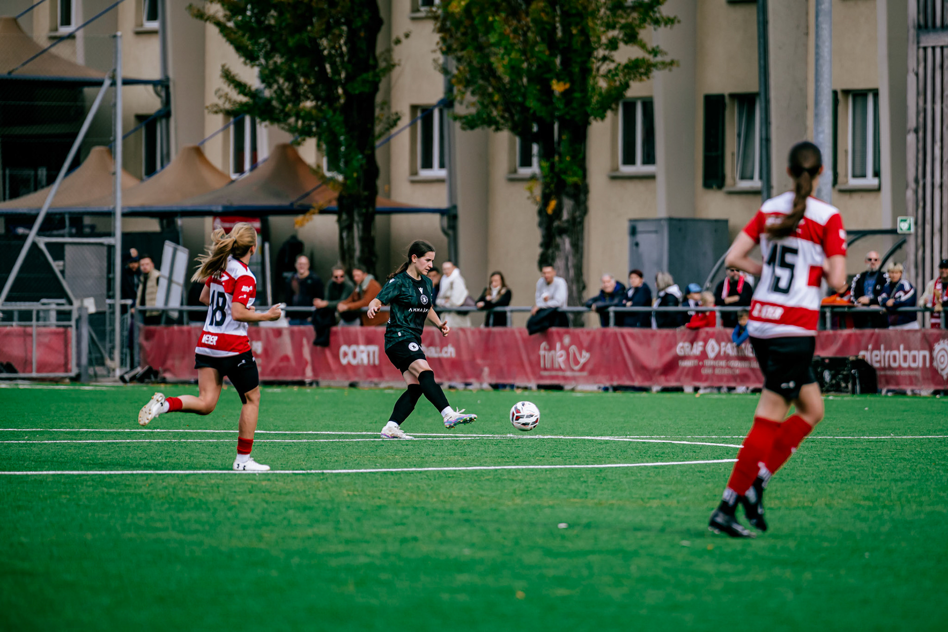 Match de championnat LNB Féminine opposant le FC Winterthur et Yverdon Sport FC au Schützenwiese, Winterthur. (Christian António/LibsVisuals.com)