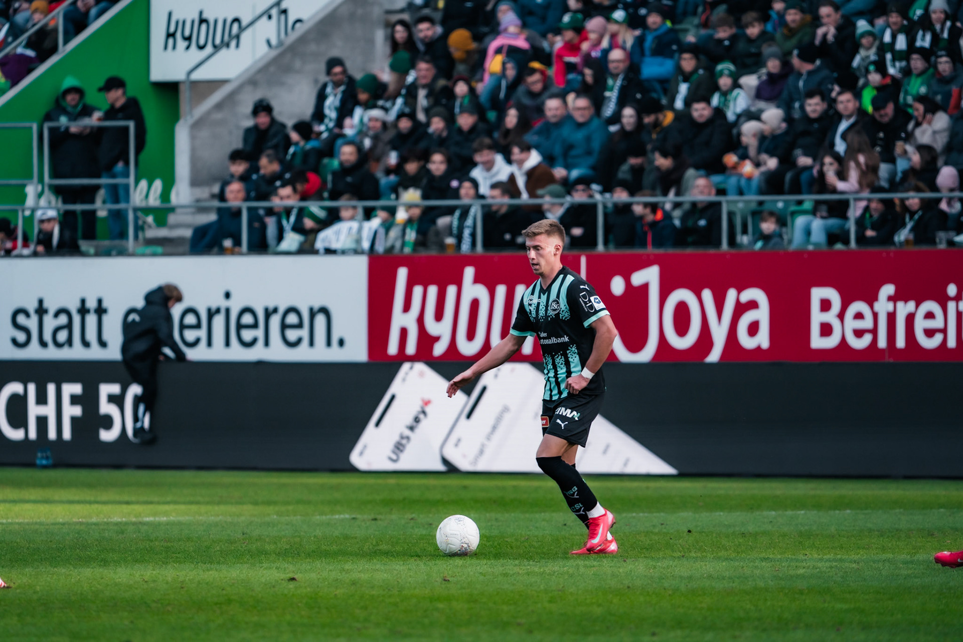 FC Saint-Gall 1879 et Lausanne-Sport FC au Kybunpark. (Christian António/LibsVisuals.com)
