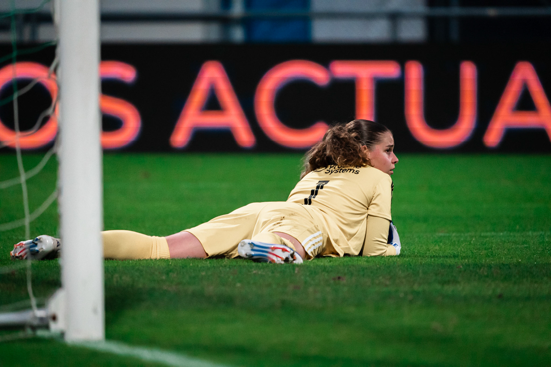 Ligue nationale B Féminine Yverdon Sport FC - Etoile Carouge FC