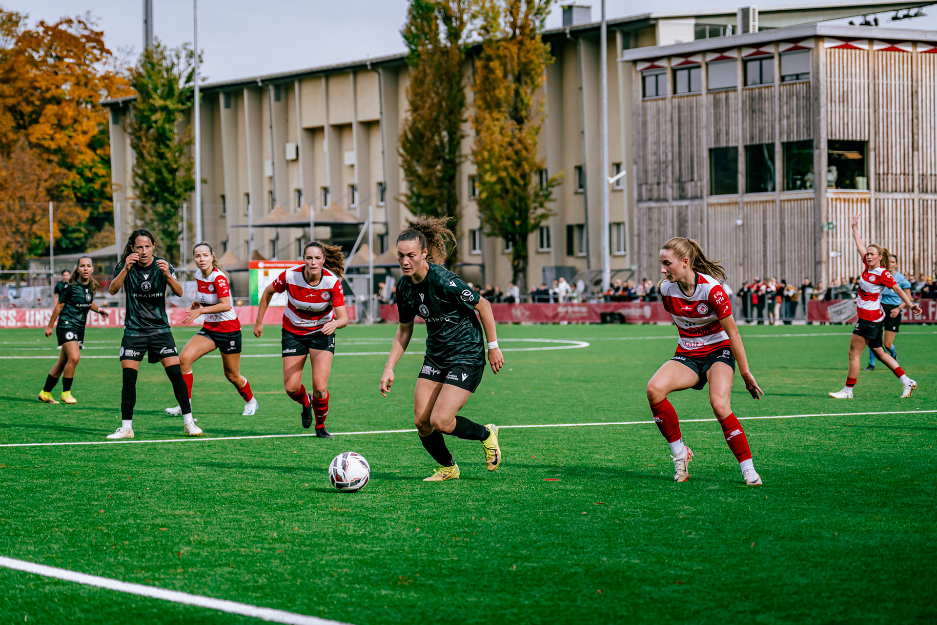 Match de championnat LNB Féminine opposant le FC Winterthur et Yverdon Sport FC au Schützenwiese, Winterthur. (Christian António/LibsVisuals.com)