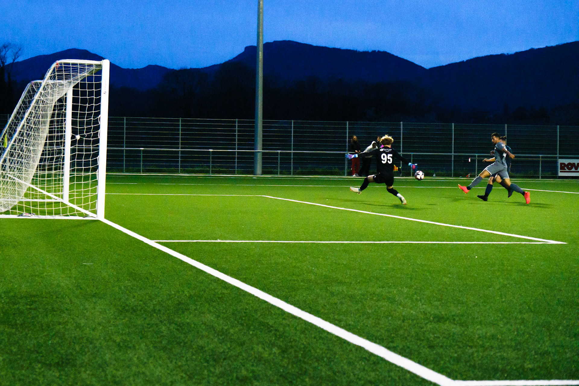 Match 2ème Ligue FC Champagne - FC Grandson-Tuileries au Terrain de Sport de Derrière-Ville à Champagne