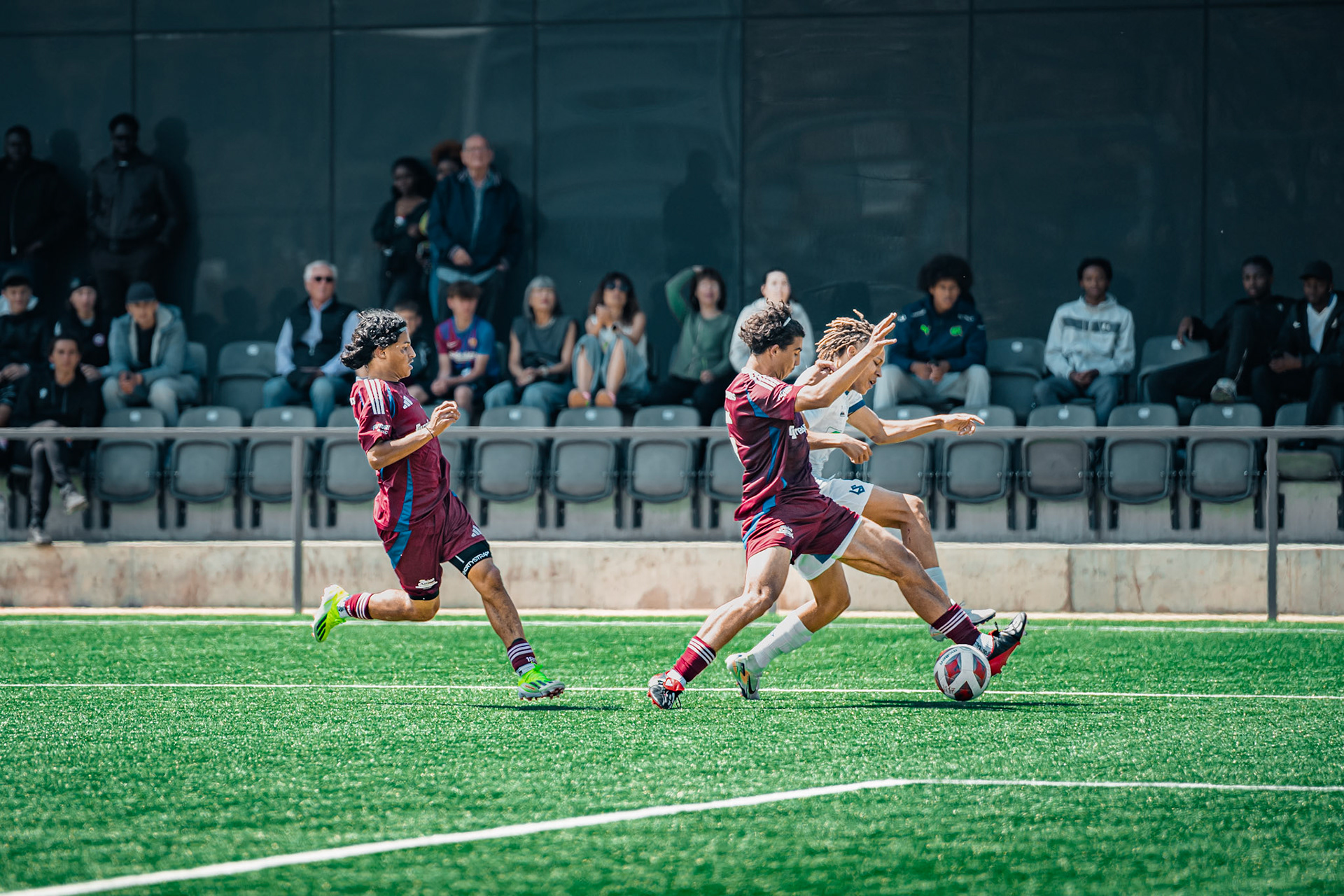 FC Lausanne-Sport M-17 et Servette FC M-17 au Centre sportif+ Stade de la Tuilière. (Christian António/LibsVisuals.com)