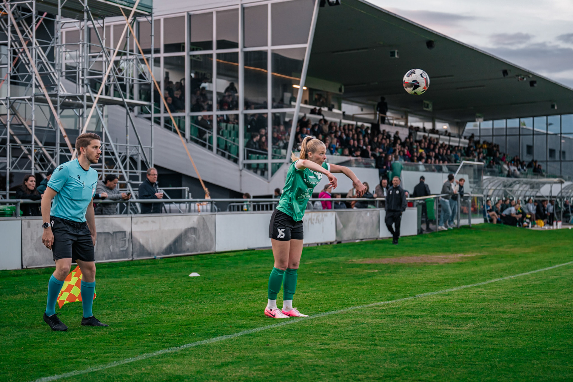 Yverdon Sport FC et Frauenteam Thun Berner-Oberland au Stade Municipal. (Christian António/LibsVisuals.com)
