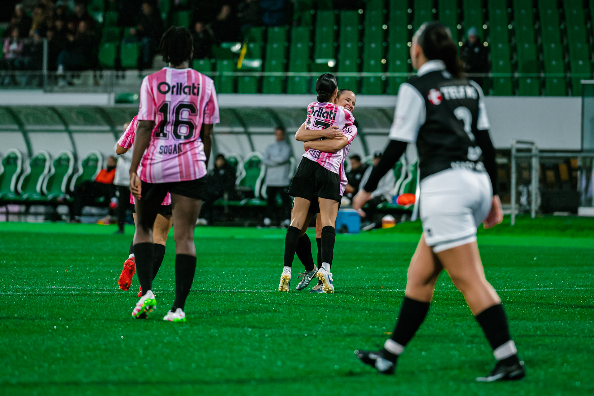 Match de championnat LNB féminine opposant Yverdon Sport FC et le FC Lugano au Stade Municipal, Yverdon-les-Bains. (Christian António / LibsVisuals.com)