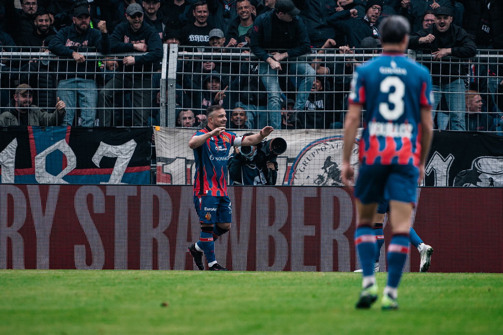 FC Basel 1893 et Yverdon Sport FC au St. Jakob-Park. (Christian António/LibsVisuals.com)